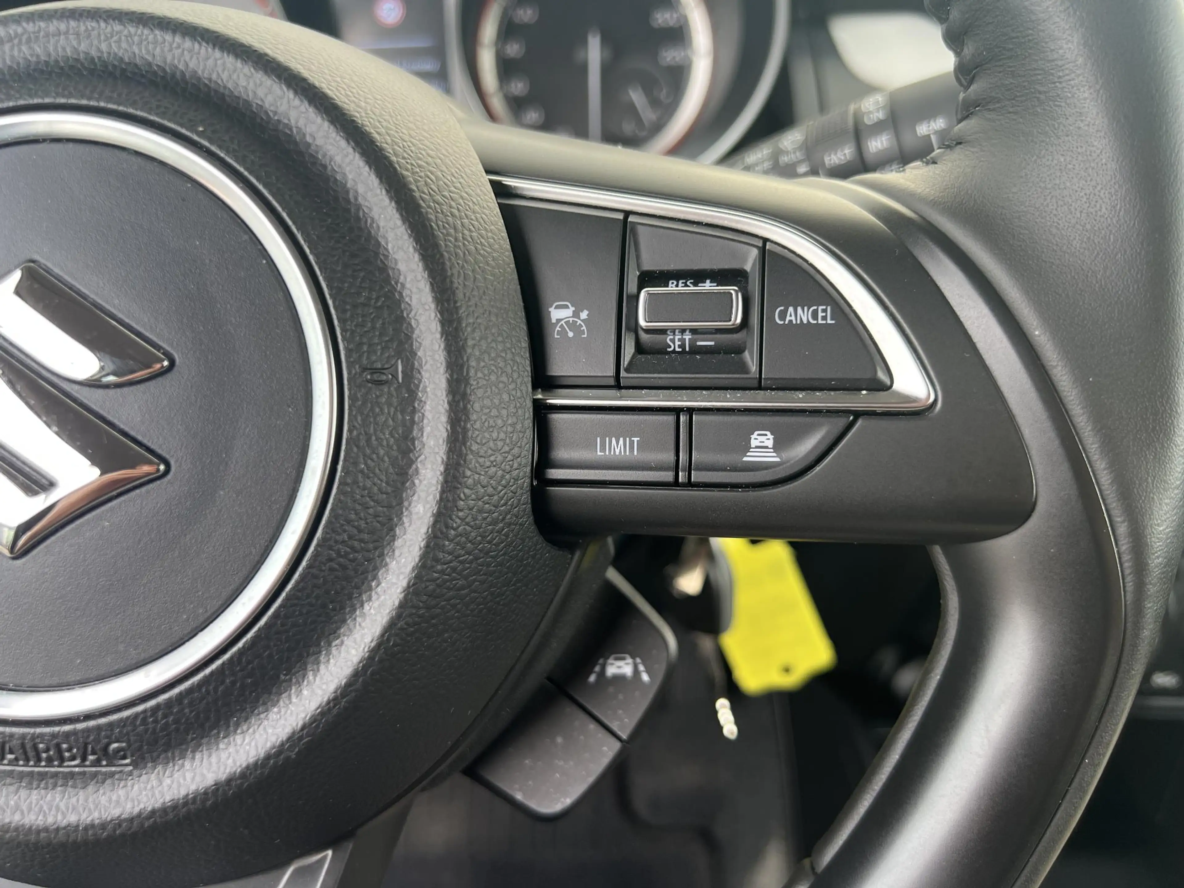 Suzuki Swift 1.2 Select Smart Hybrid | Armsteun | Apple Carplay — photo 19