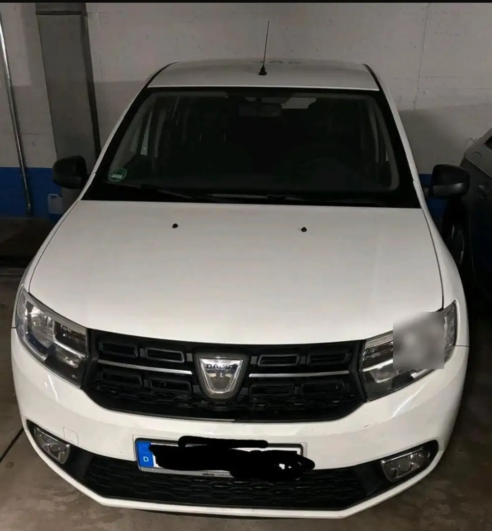 Dacia Sandero - 1