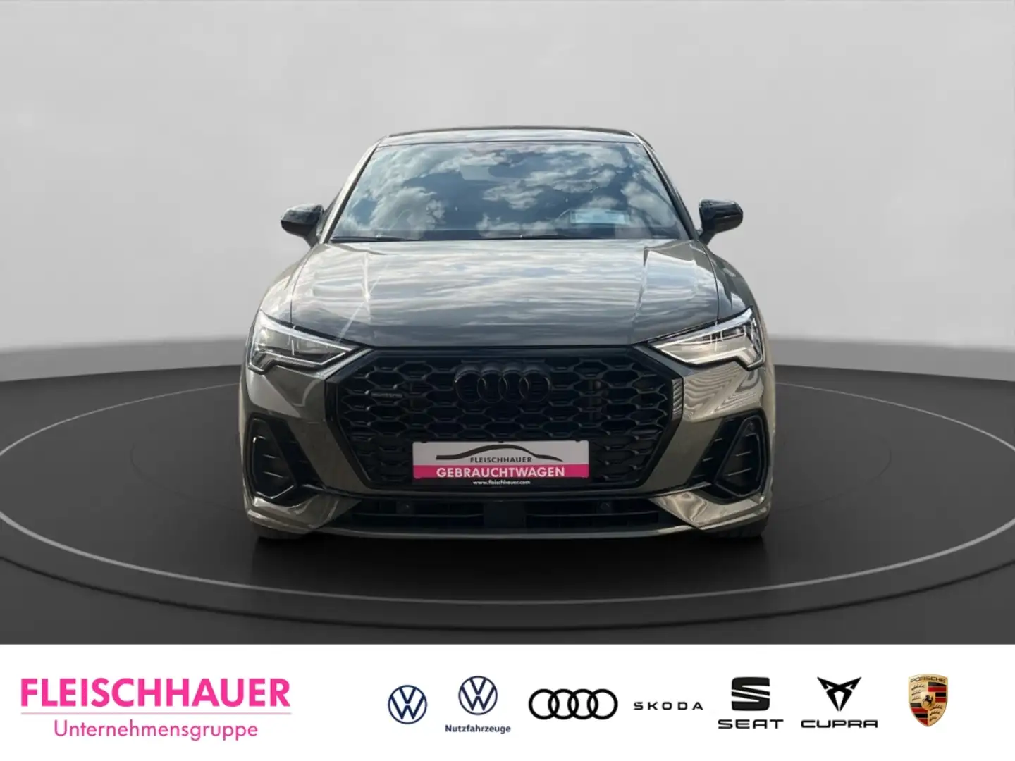 Audi Q3 Sportback 40 2x S-line AHK LED Schiebedach Leder Grau - 2