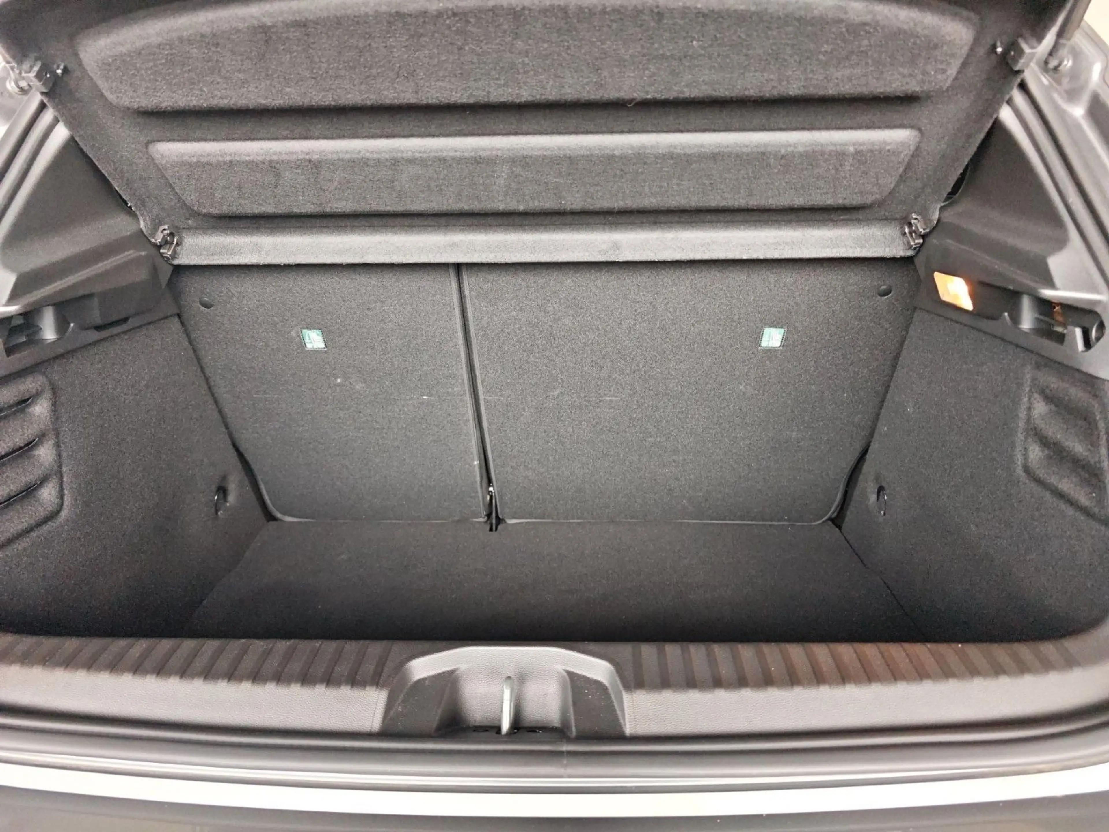 Mitsubishi Colt 1.6 Benziner Hybrid Edition — photo 12