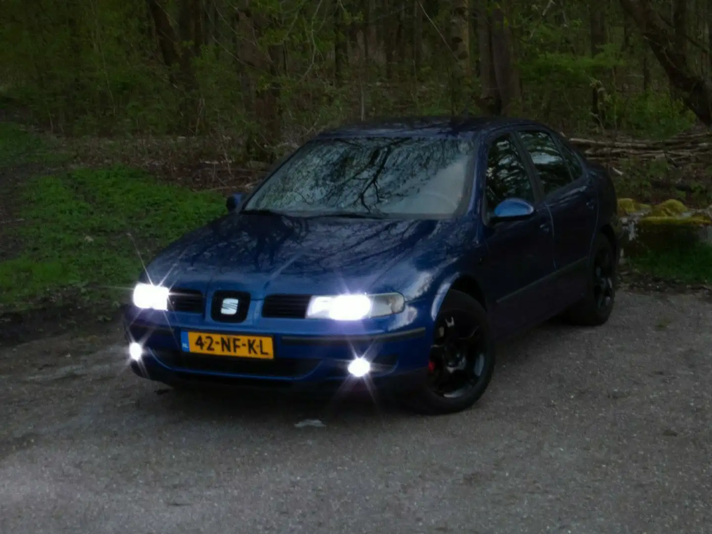 SEAT Toledo 1.6-16V Sport Kék - 2
