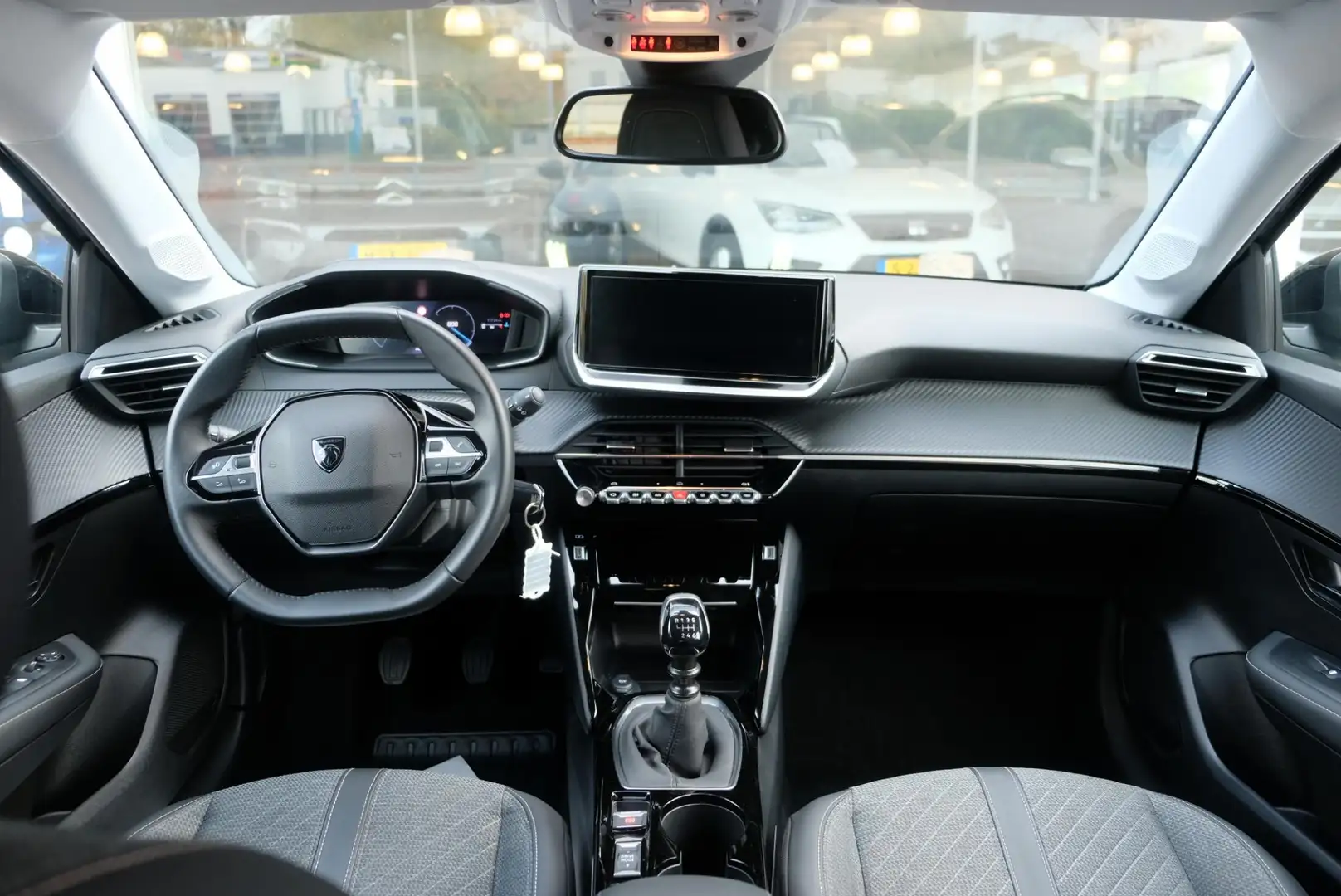 Peugeot 208 1.2 PureTech 100pk Allure | Navi | App Connect | C Grijs - 2