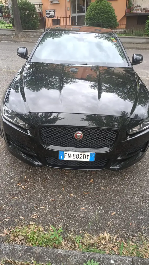 Jaguar XE XE 2.0d i4 R-Sport awd 180cv auto my18 Nero - 2