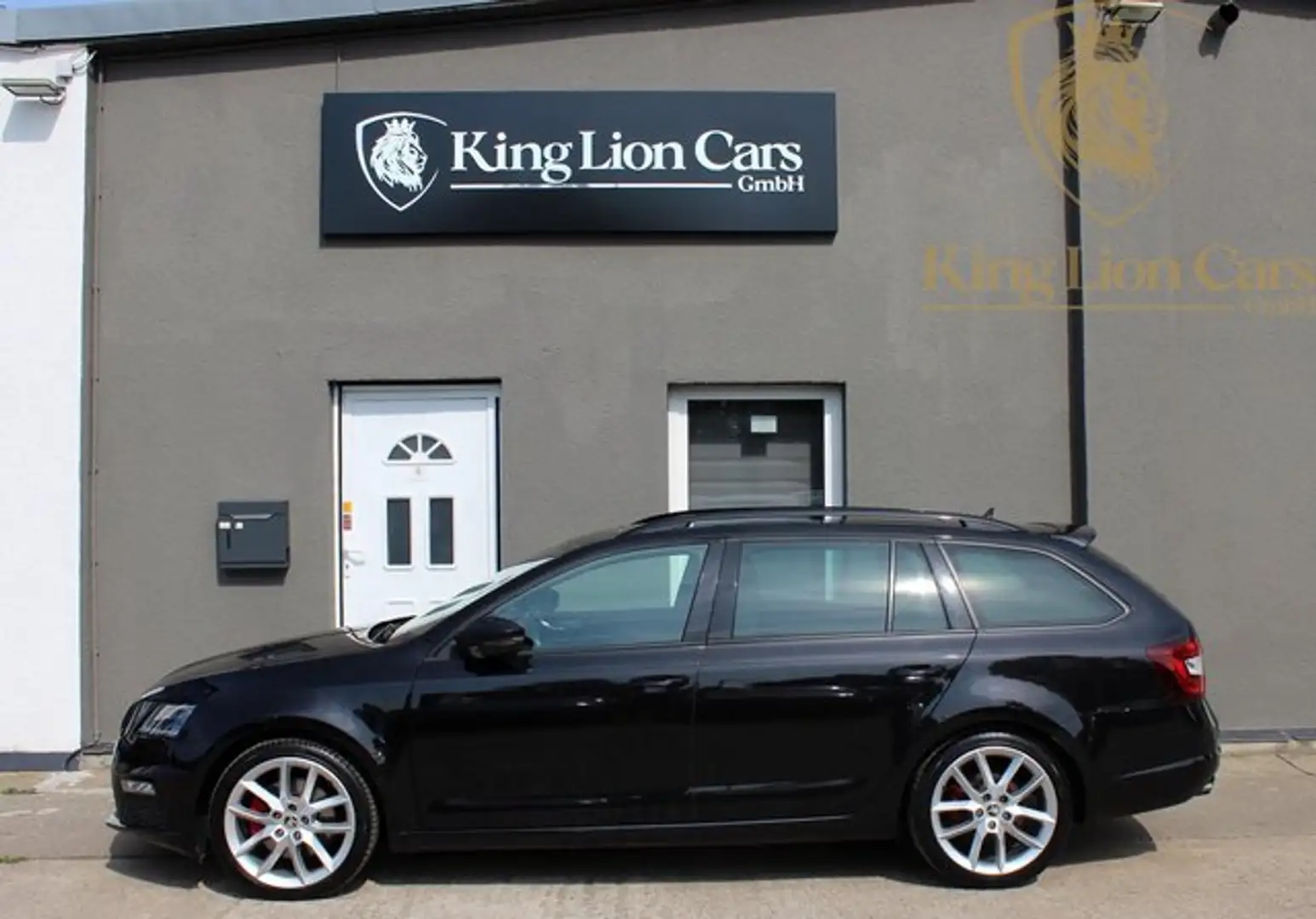 Skoda Octavia Combi 2.0 TDI RS PANO+ACC+KAMERA+AHK+ Zwart - 2