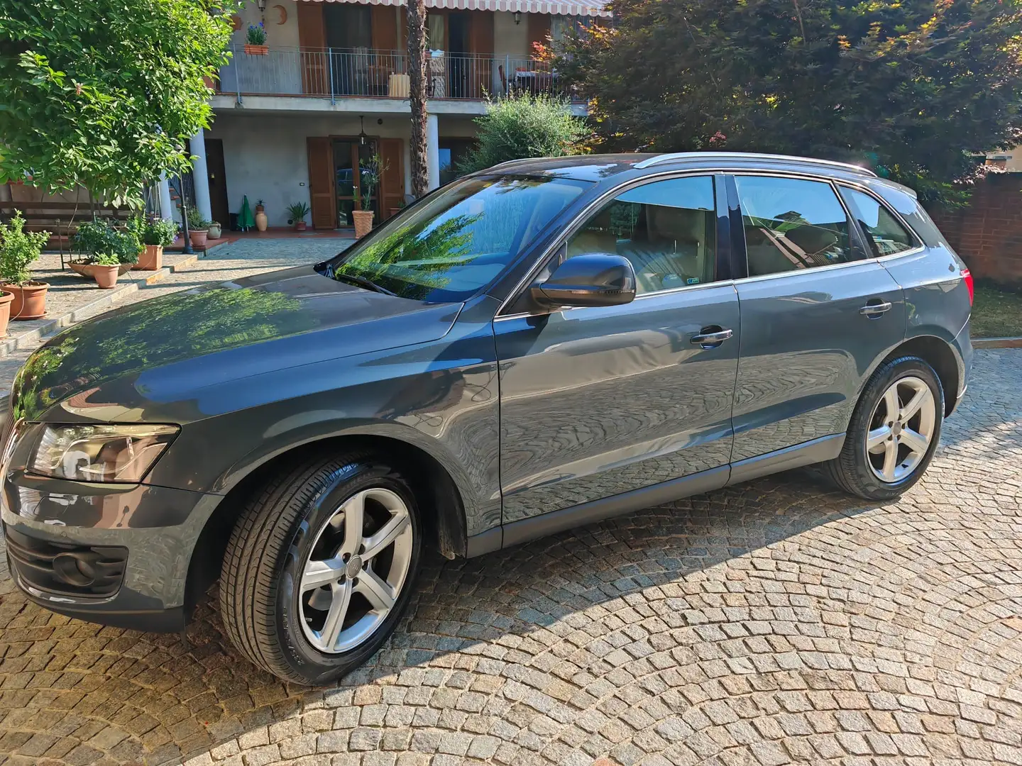 Audi Q5 2.0 tdi quattro 170cv dpf - 2