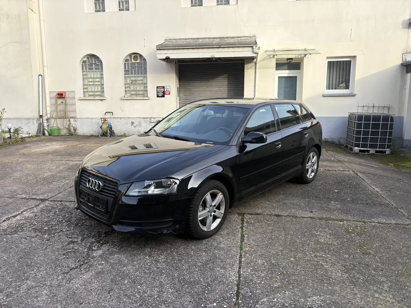 Audi A3 1.4 TFSI Ambiente Schwarz - 1