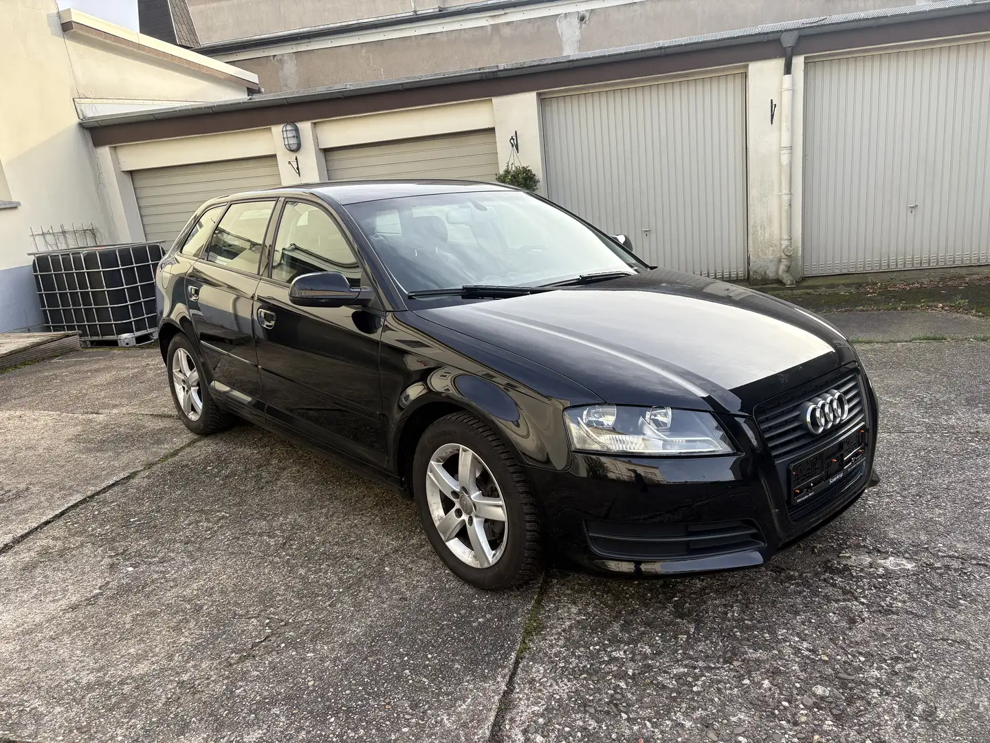 Audi A3 1.4 TFSI Ambiente Schwarz - 2