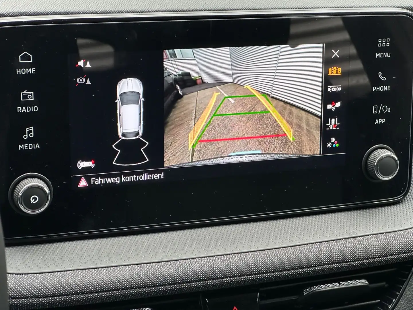 Skoda Fabia NEU*SOFORT*Fabia 130*Cam*LED*Sitzh* Gris - 2