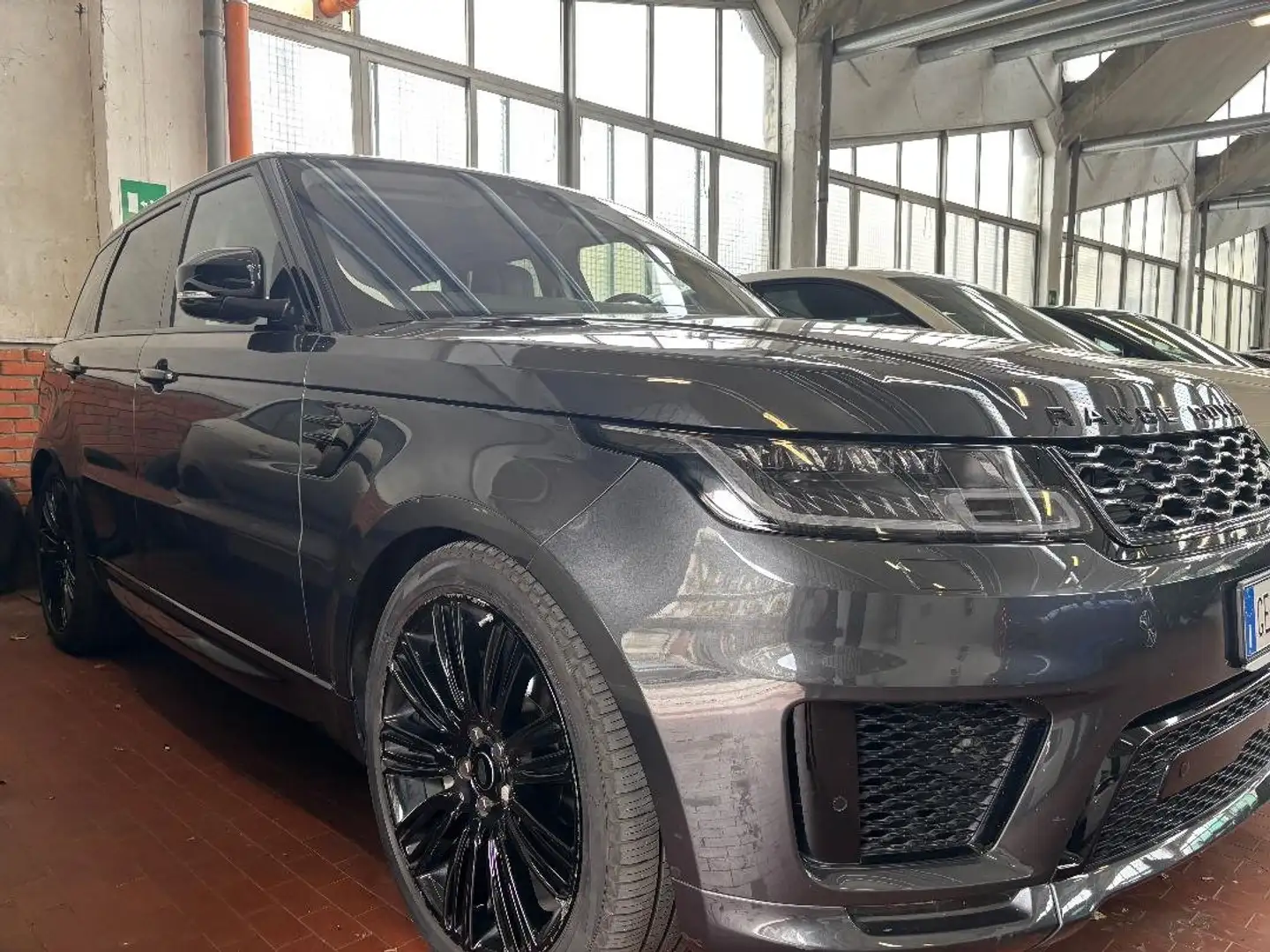 Land Rover Range Rover Sport 3.0d i6 mhev HSE Dynamic Stealth 249cv cerchi 22" Gris - 1