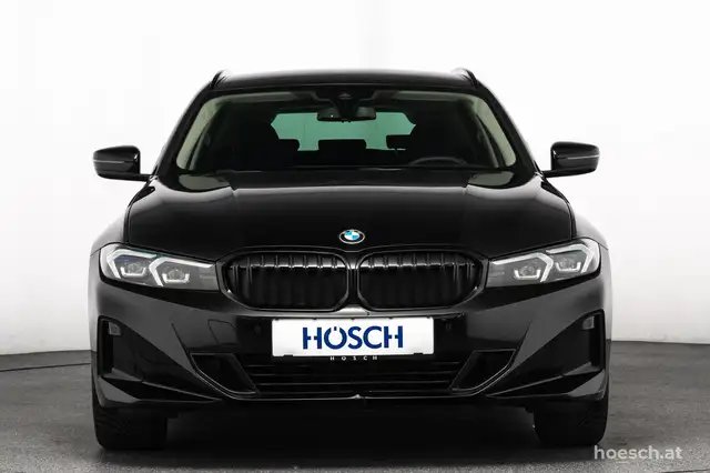 BMW 3 Series view 3