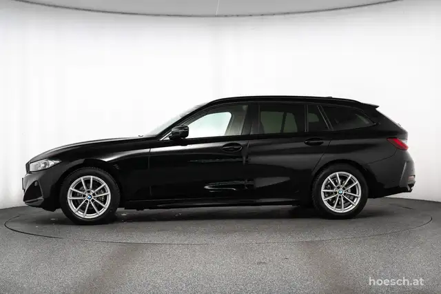 BMW 3 Series view 4