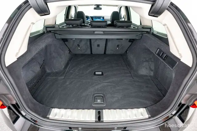 BMW 3 Series view 9