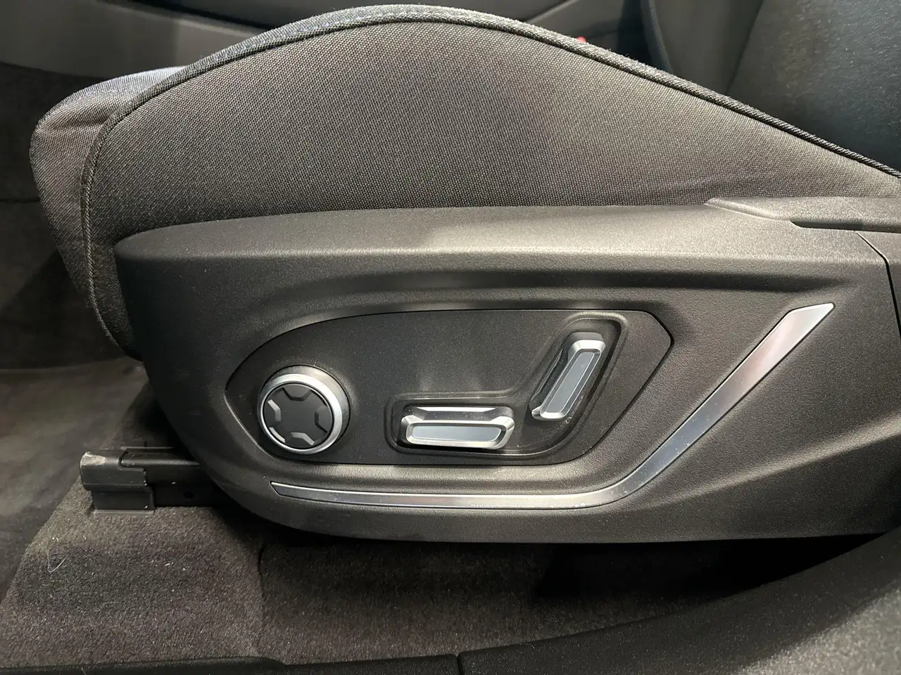 Lynk & Co 01 1.5 PHEV MY22 PANO 360 CAMERA ACC KEYLESS, миниатюра 23