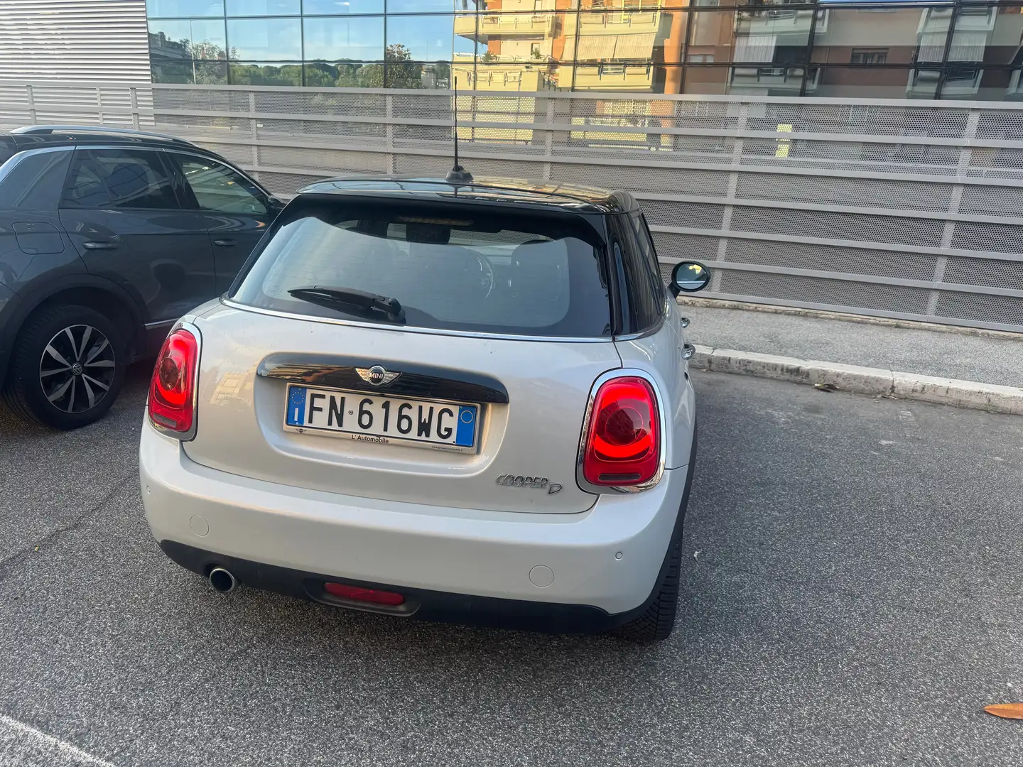 MINI Cooper D Mini 1.5 Cooper D Business 5p auto my18 Fehér - 2