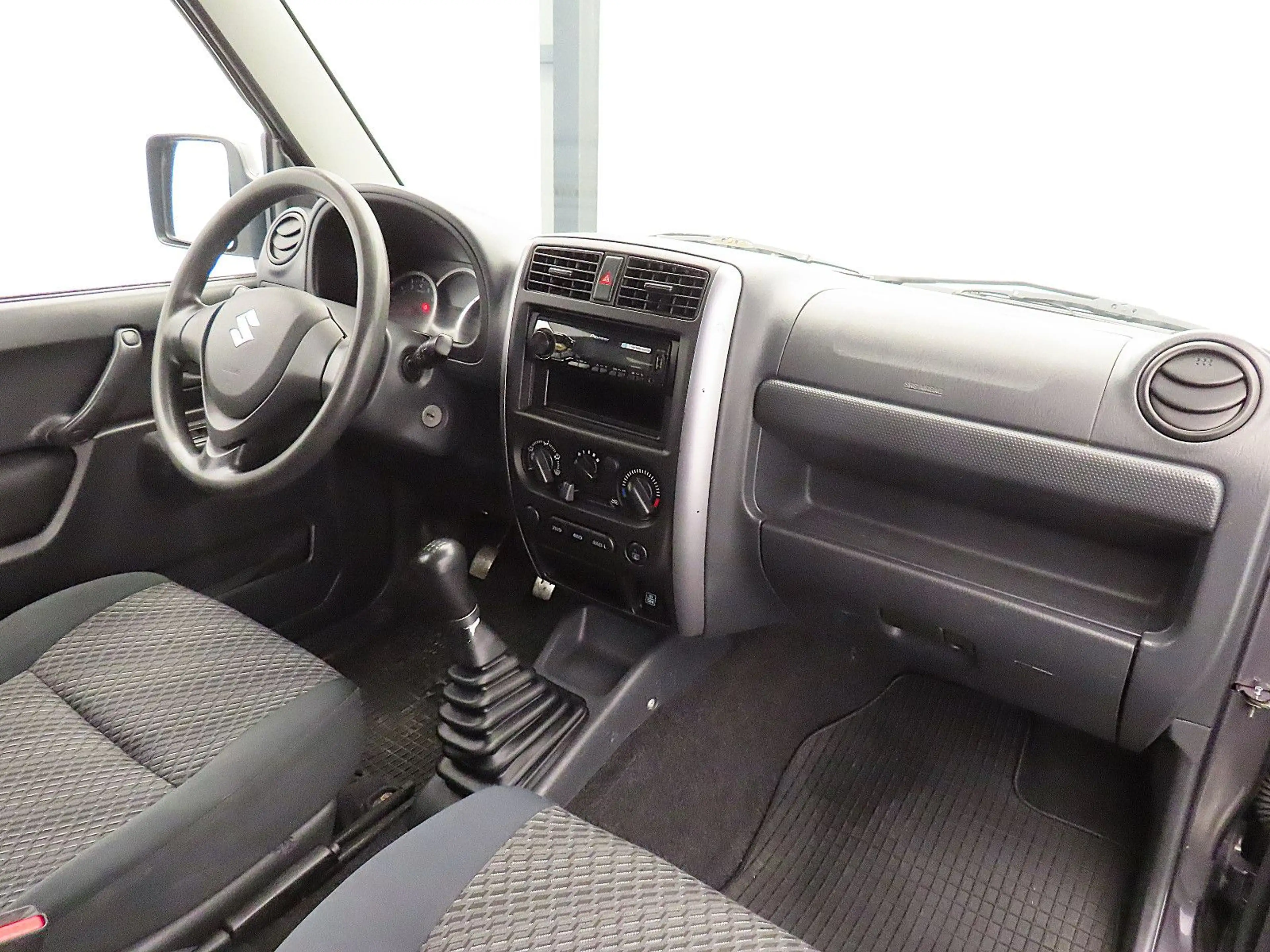 Suzuki Jimny Ranger Club Lim. *1. Hand / Allrad / AHK* — photo 12