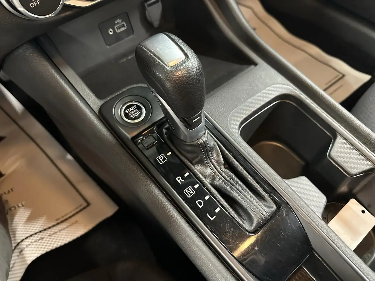 Nissan Sentra fotografie Nissan Sentra