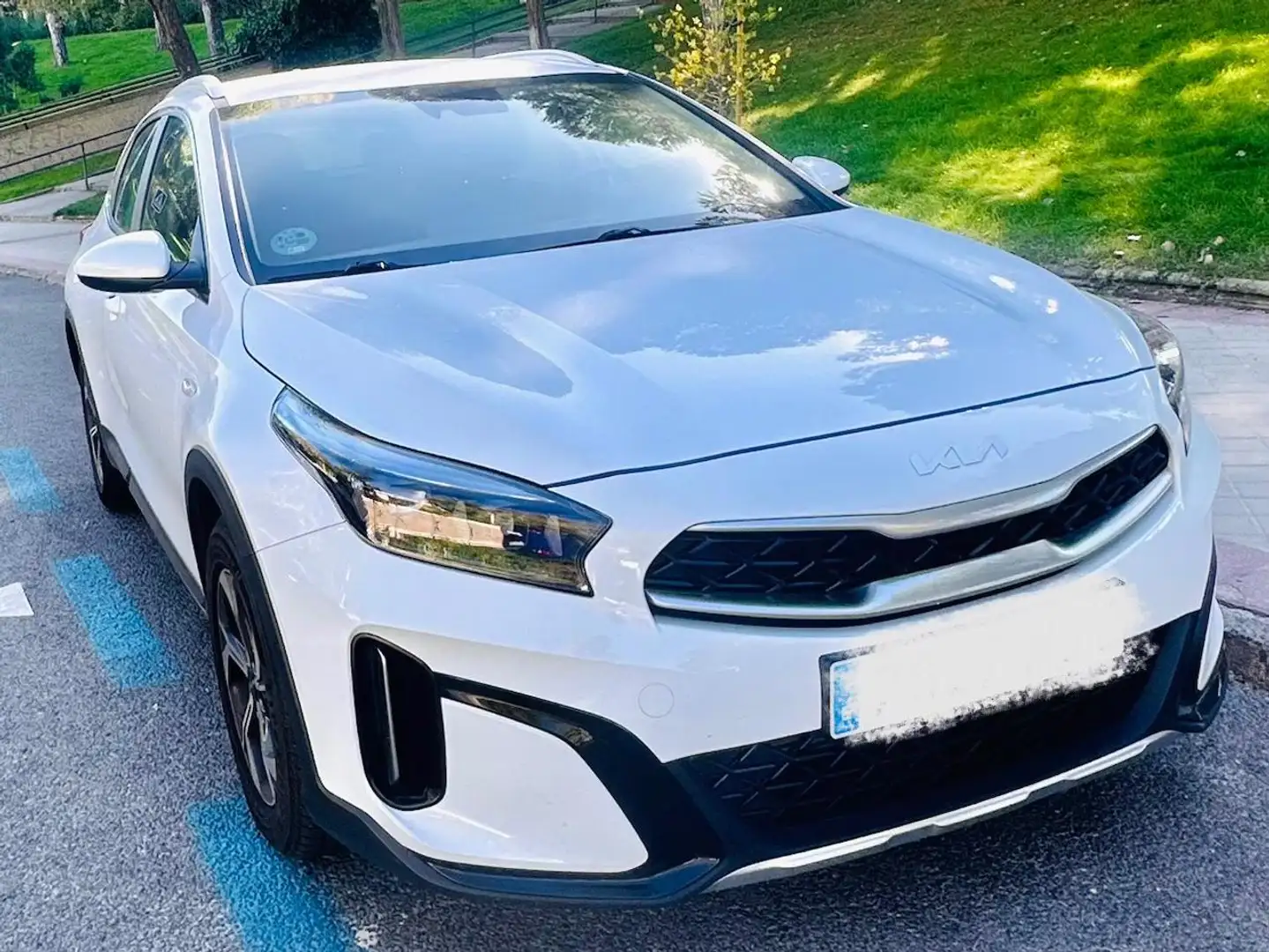 Kia XCeed XCeed 1.0 T-GDi Drive Drive Blanco - 2