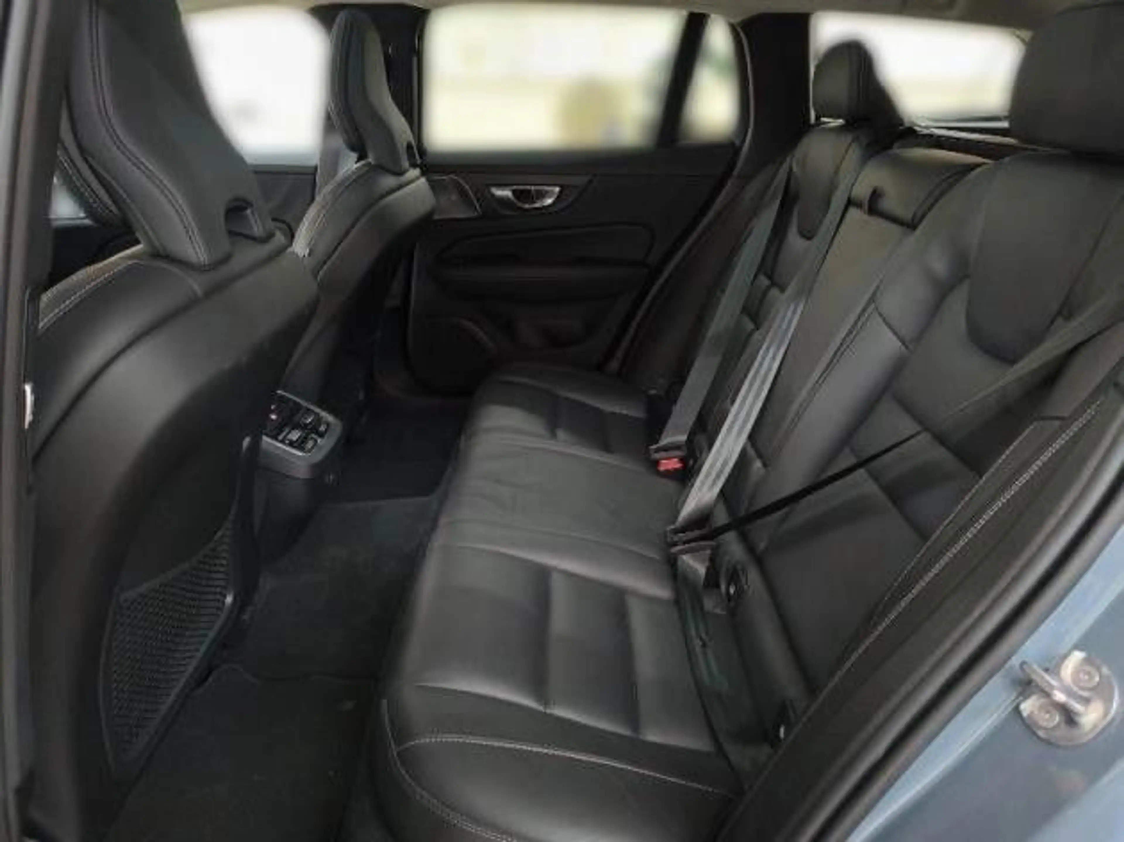 Volvo V60 Cross Country V60 B5 Bright Cross Country — photo 8