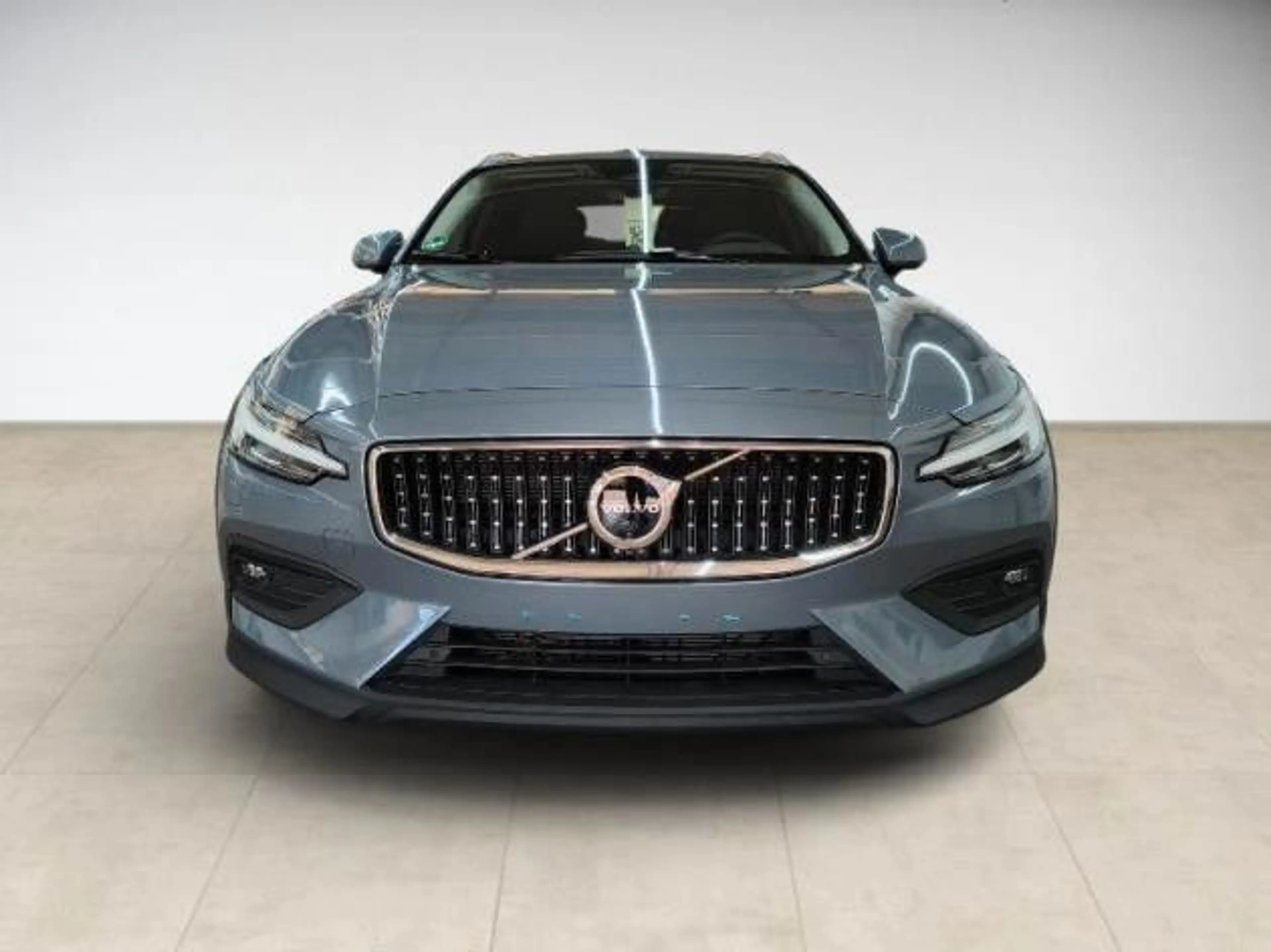 Volvo V60 Cross Country V60 B5 Bright Cross Country — photo 3