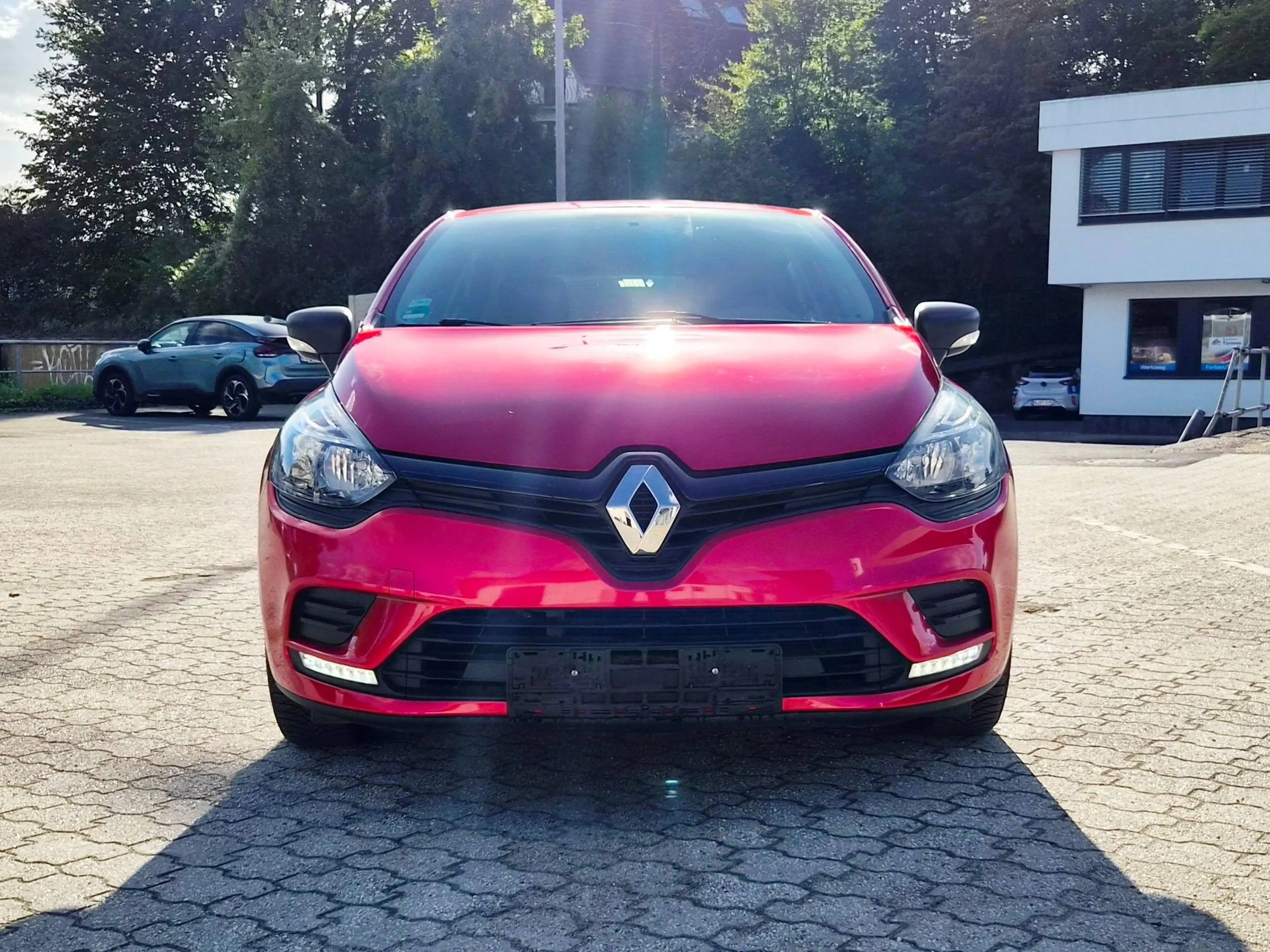 Renault Clio Life/Original 28000km/Klima/Allwetterreifen/Zahnriemen Neu/Finanzierung ab 6,99%/ — photo 2