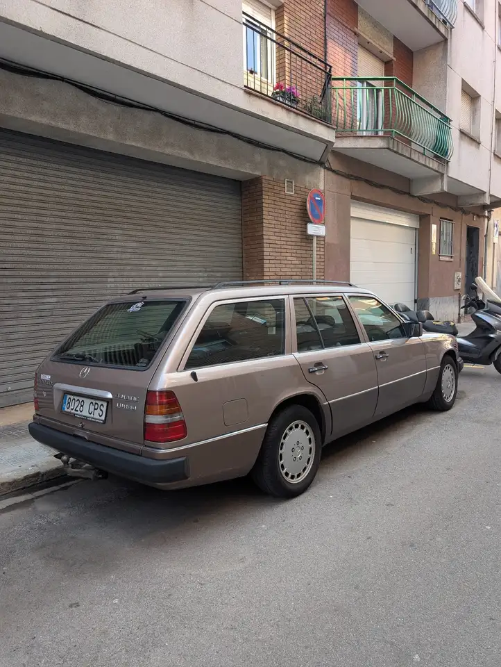 Mercedes-Benz 300 TD Turbodiesel, foto 5