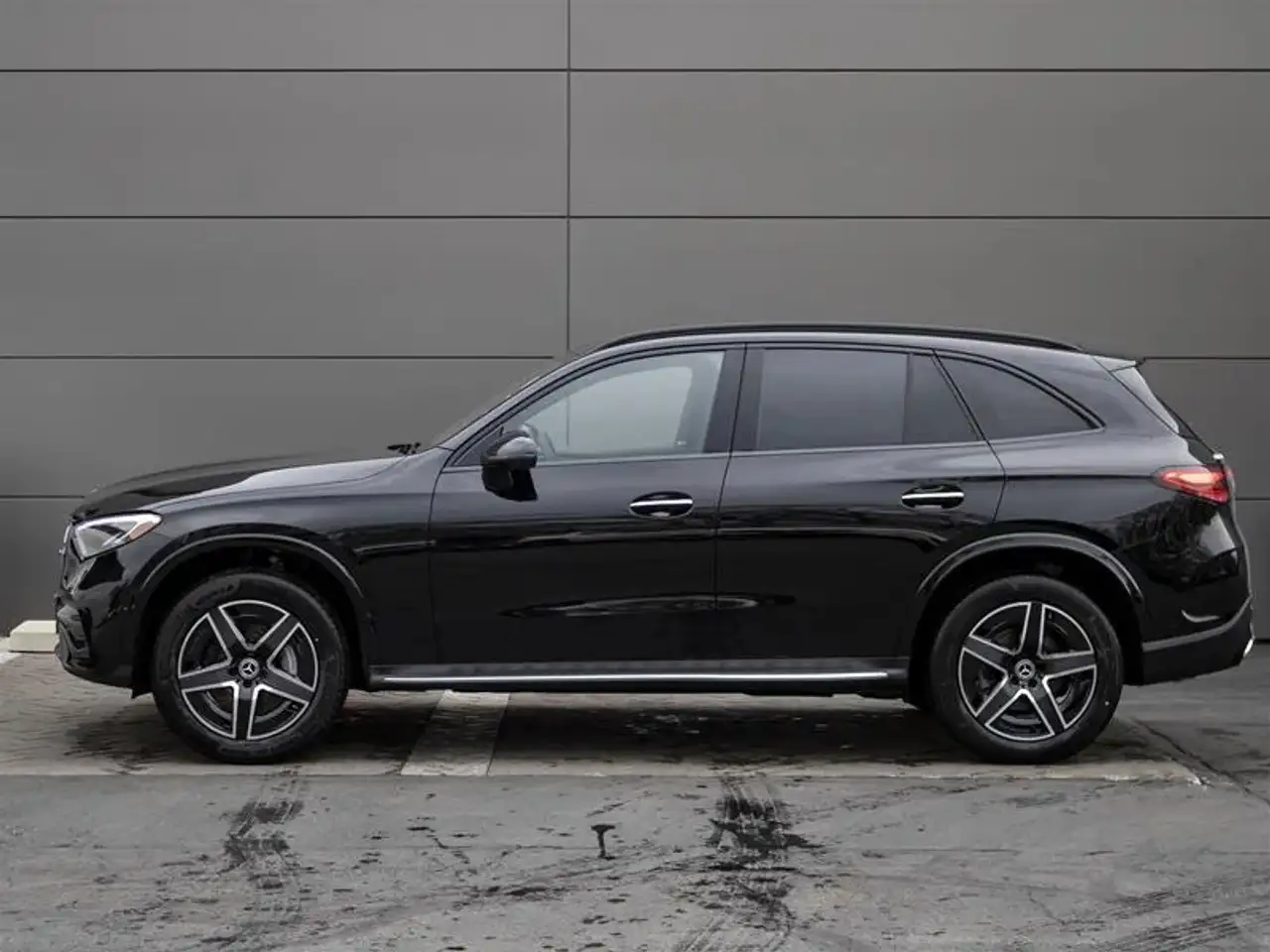 Mercedes-Benz GLC снимка Mercedes-Benz GLC