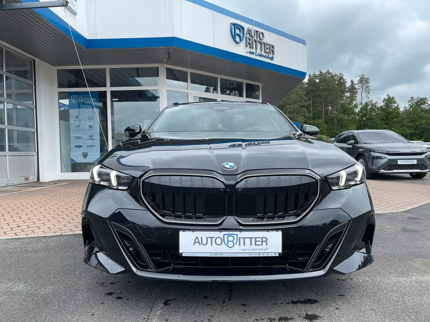 BMW 540 Touring d xDrive M Sport Pro AHK|HeadUp|P... Černá - 2