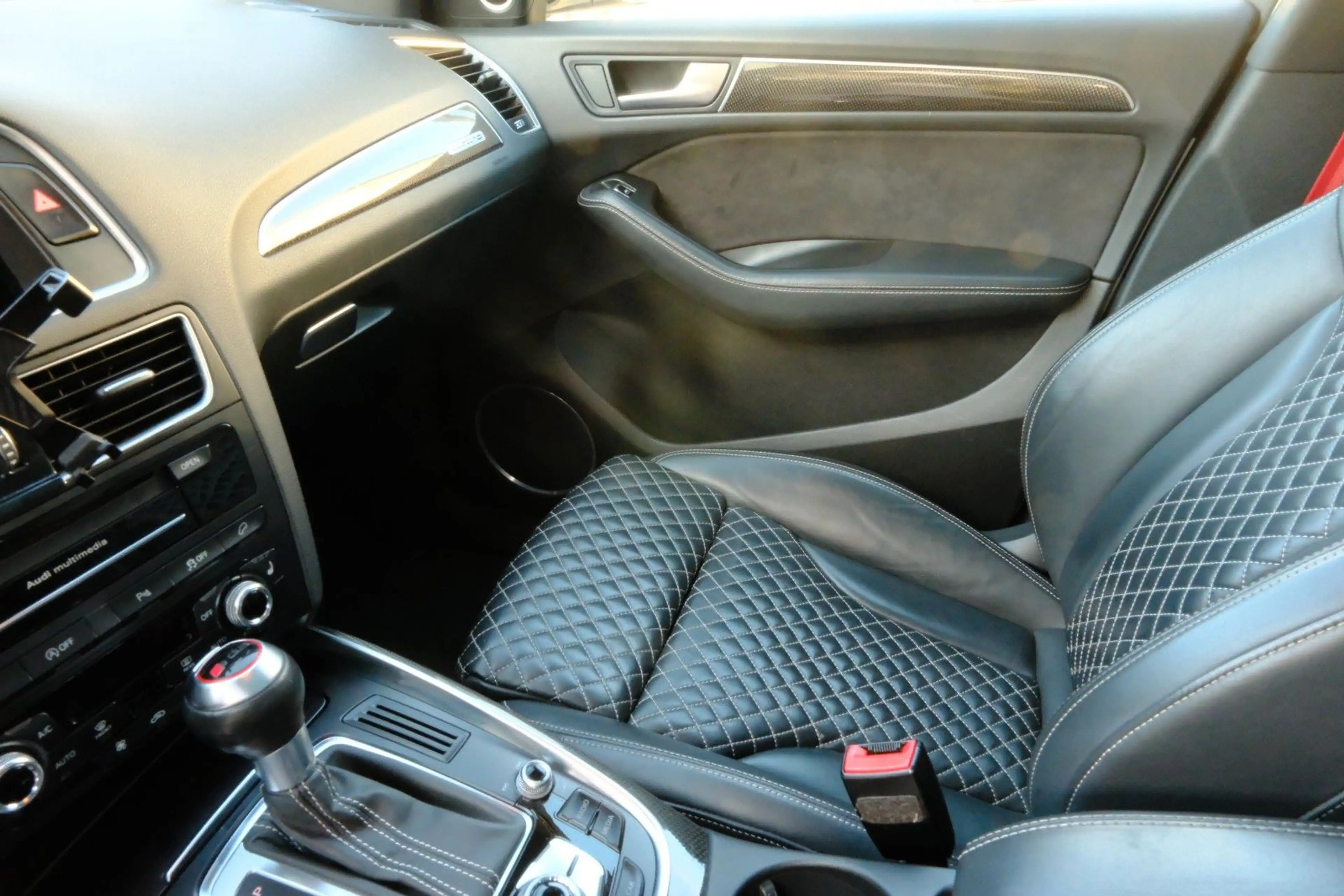 Audi SQ5 3.0 V6 TDI quattro Competition Pano Carbon — photo 15