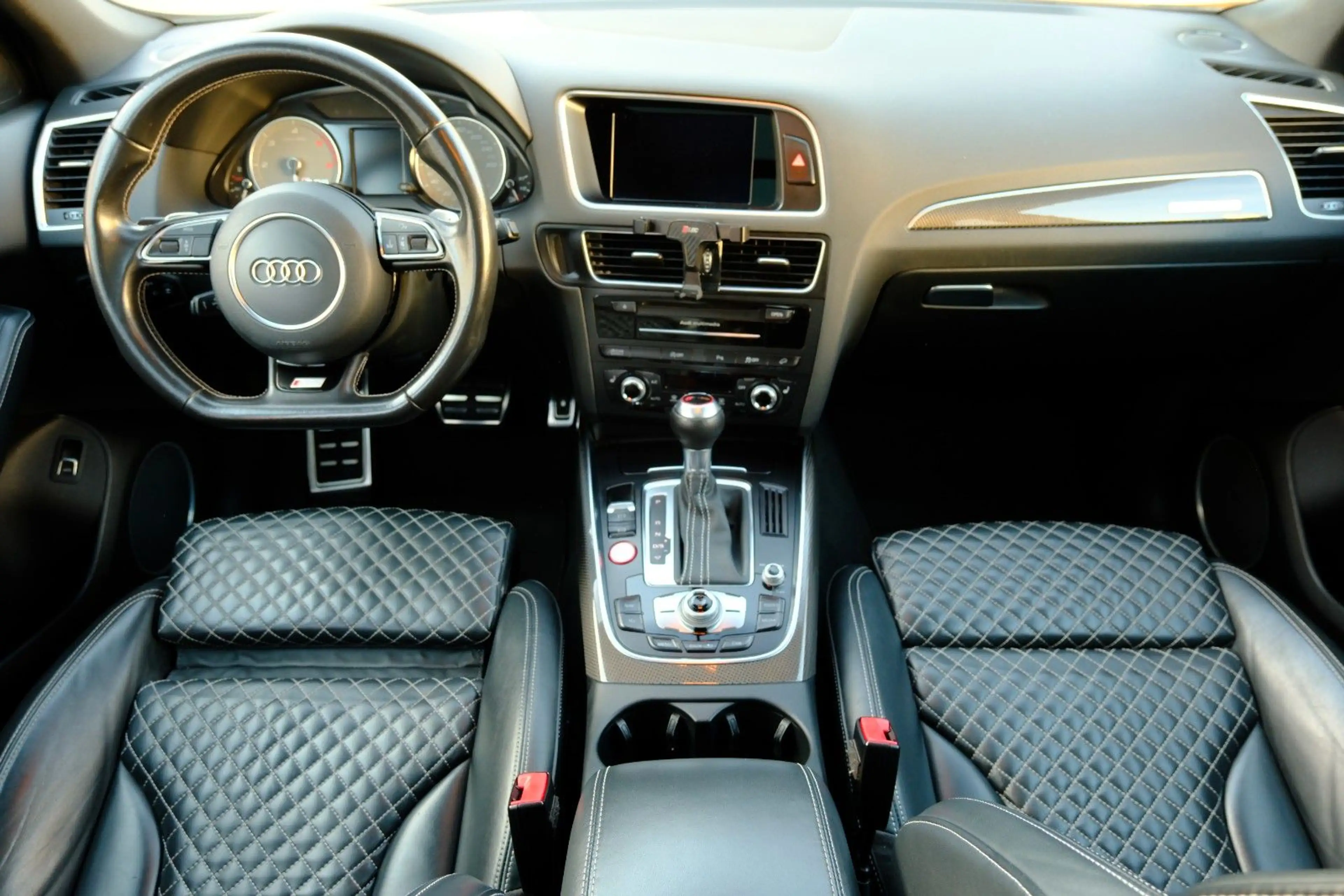 Audi SQ5 3.0 V6 TDI quattro Competition Pano Carbon — photo 13