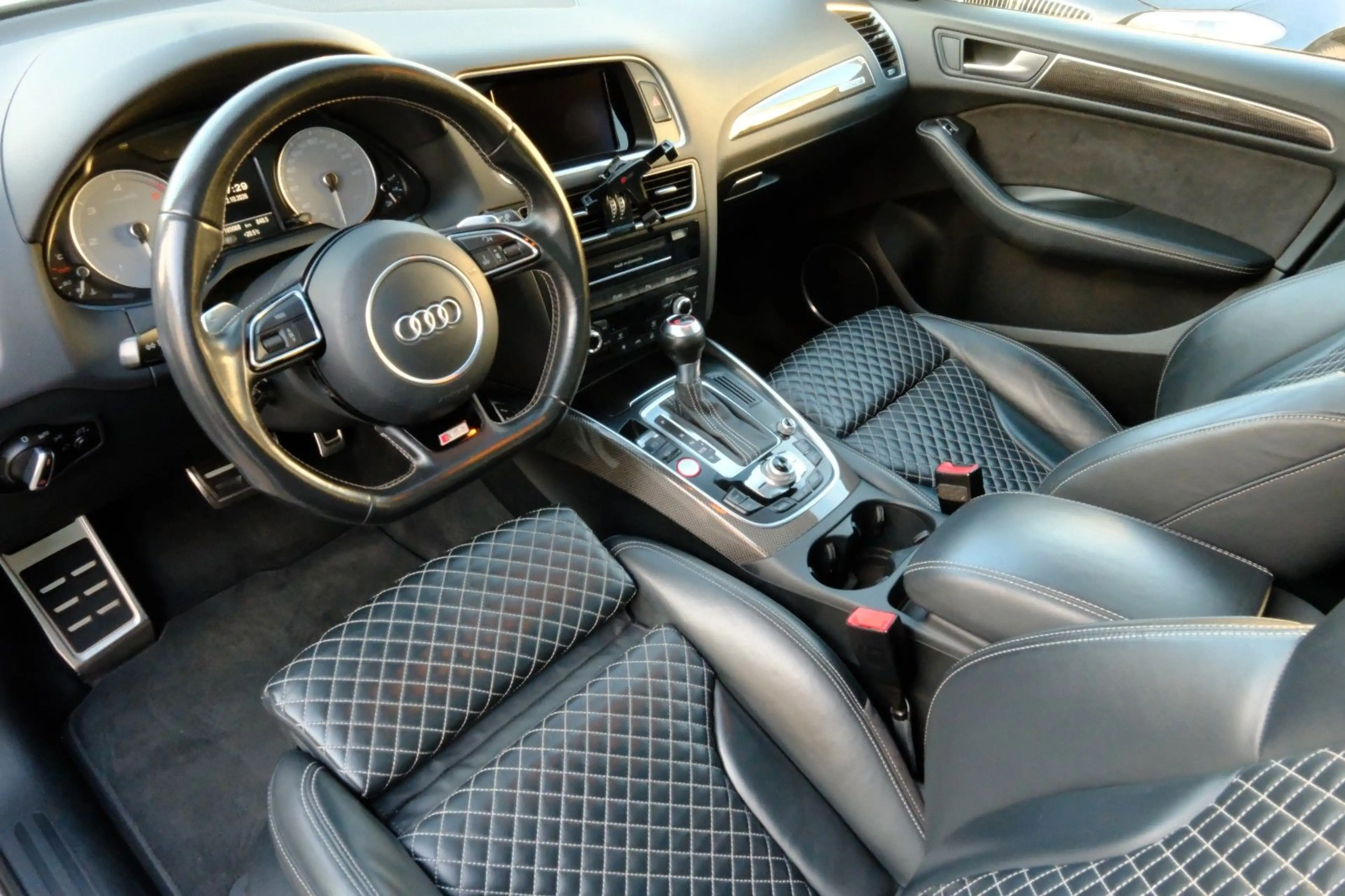 Audi SQ5 3.0 V6 TDI quattro Competition Pano Carbon — photo 10