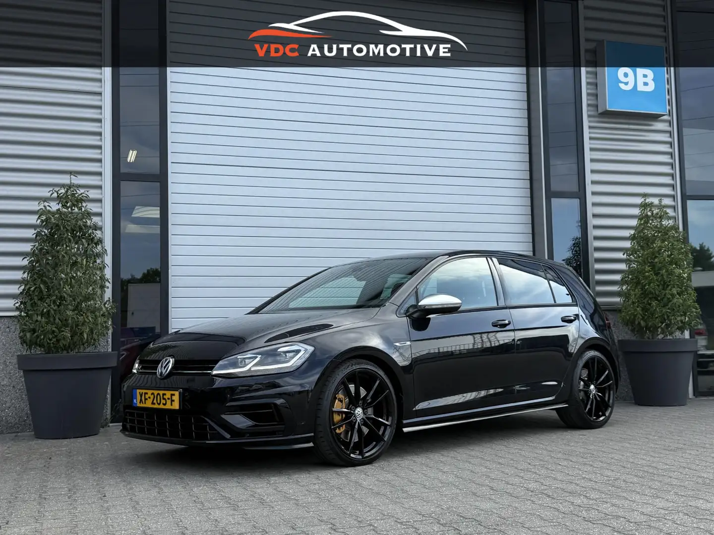 Volkswagen Golf 2.0 TSI 4M R ACC | Keyless | Dynaudio | Virtual Co Zwart - 1