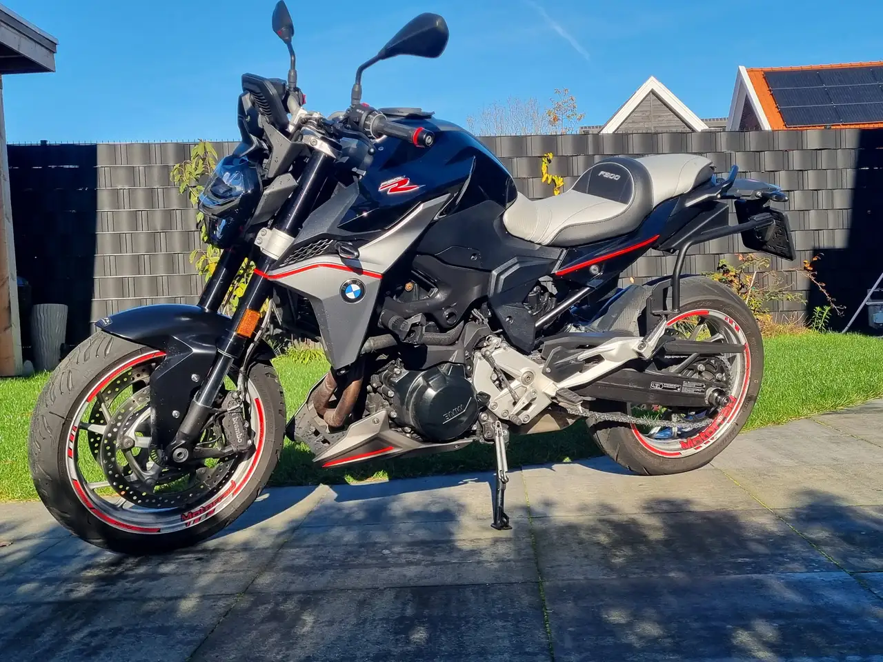BMW F 900 R