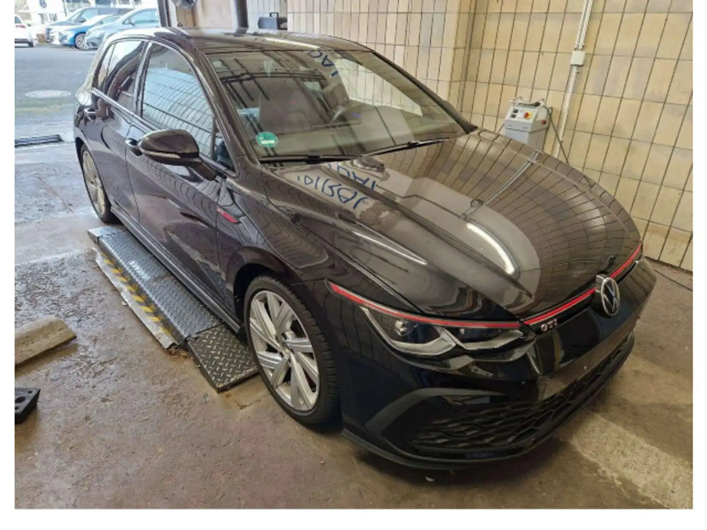 Volkswagen Golf GTI DSG AHK/Matrix/ACC/Kam/AppCon/h&k/18" Schwarz - 2