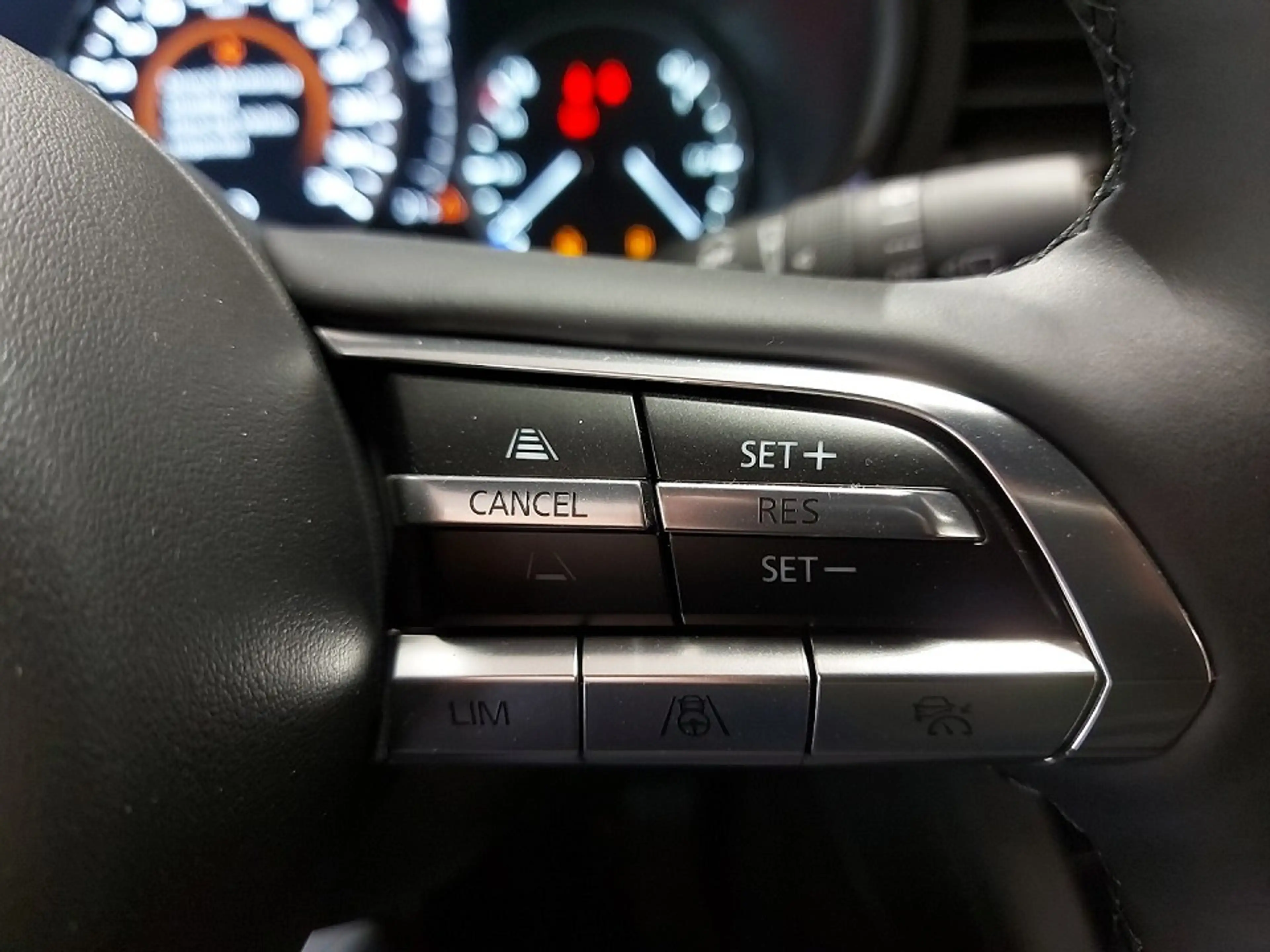 Mazda 3 SKYACTIV-X 2.0 M Hybrid — photo 15