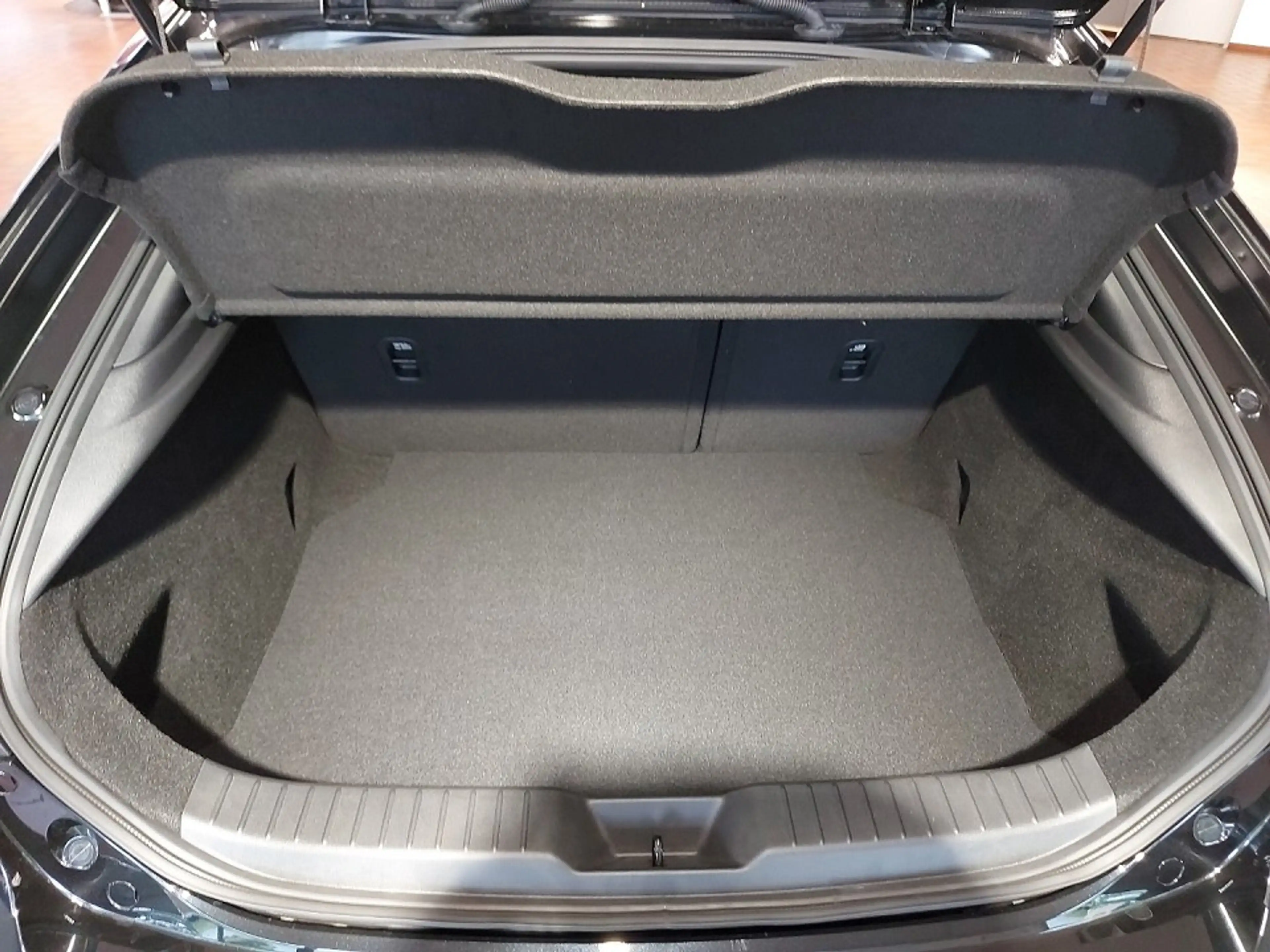 Mazda 3 SKYACTIV-X 2.0 M Hybrid — photo 5