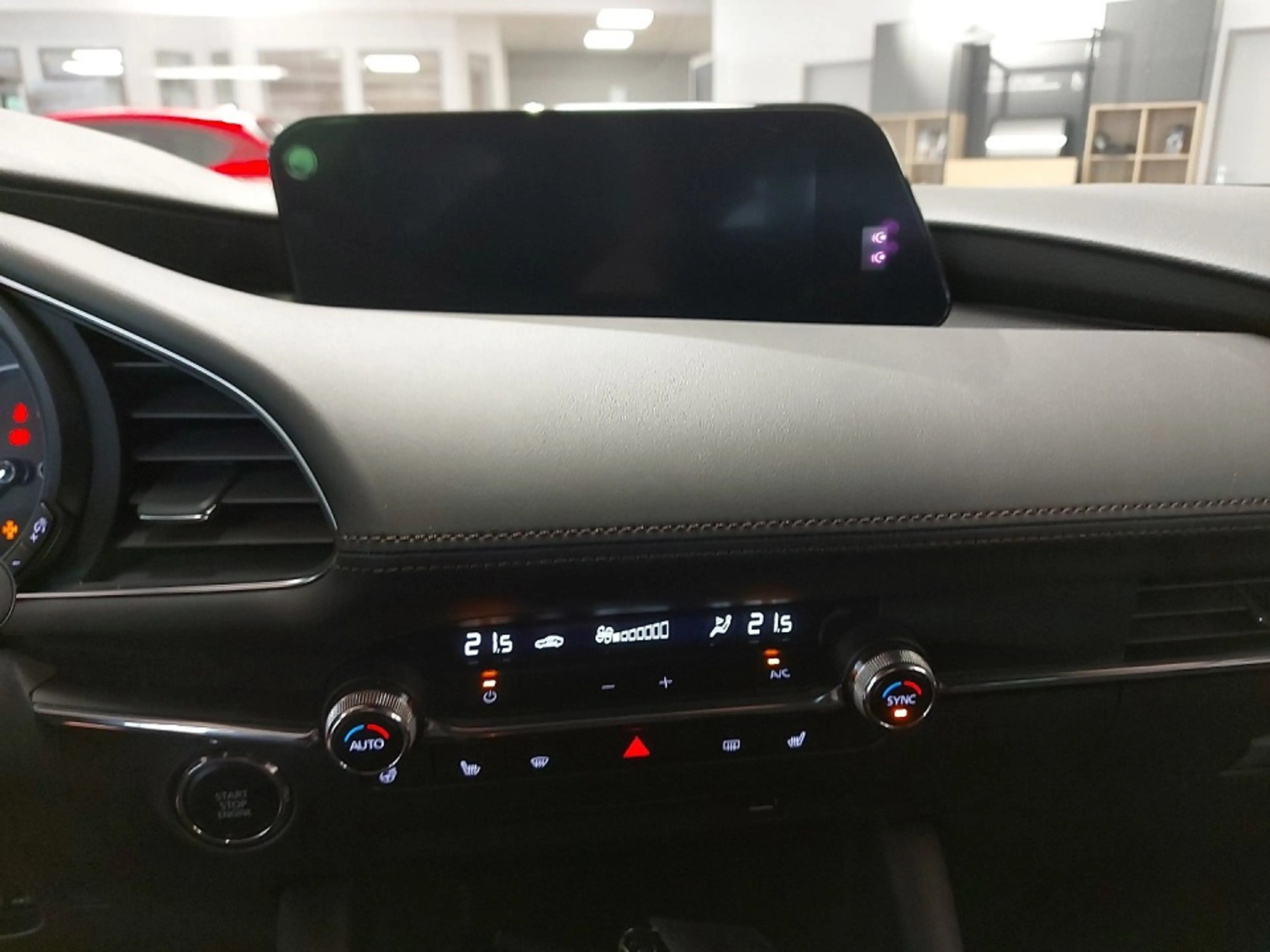 Mazda 3 SKYACTIV-X 2.0 M Hybrid — photo 13