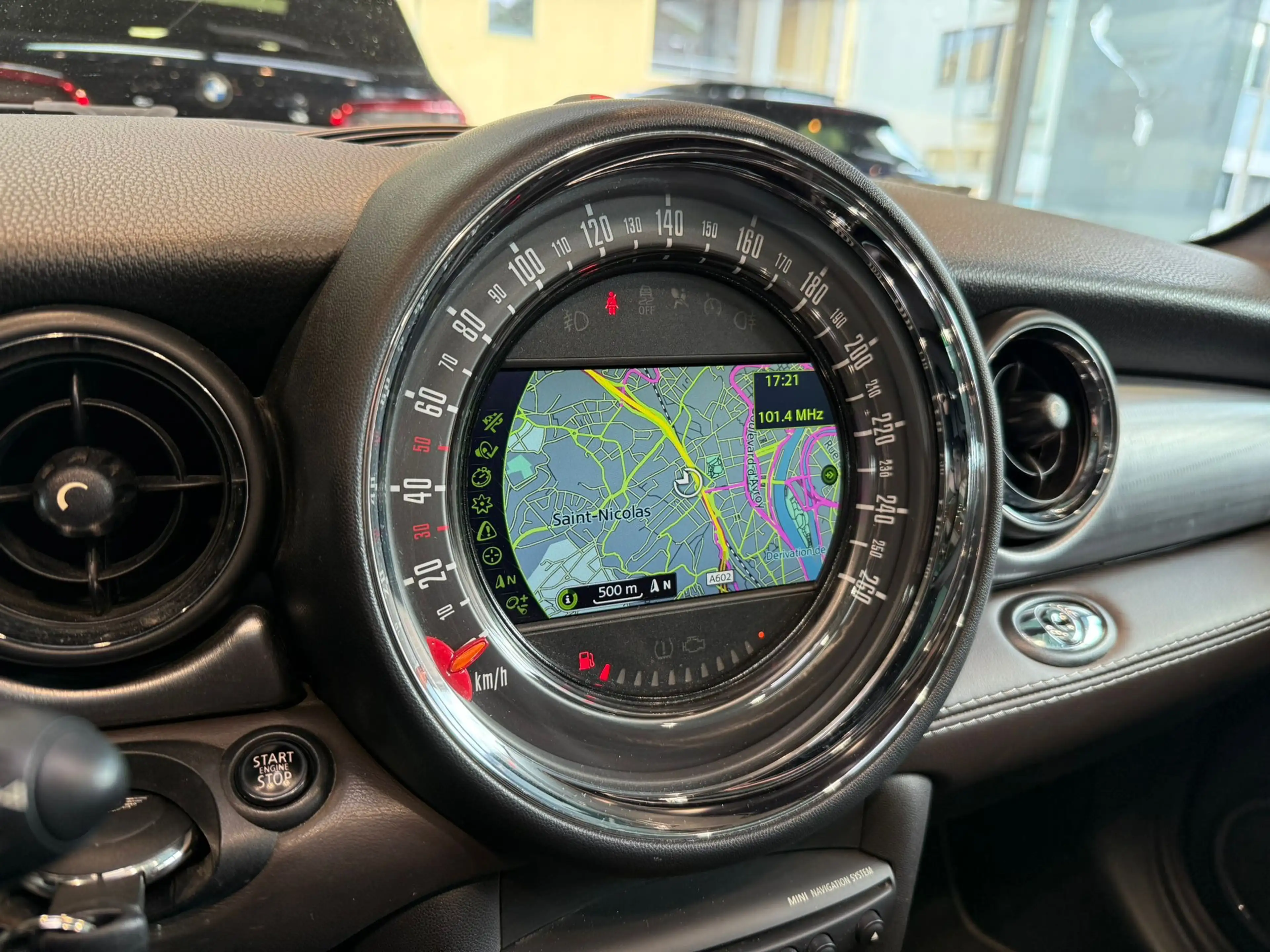 MINI Cooper D Cabrio 1.6 D DPF * Xenon * Navi * Cuir * Reg de vit — photo 15