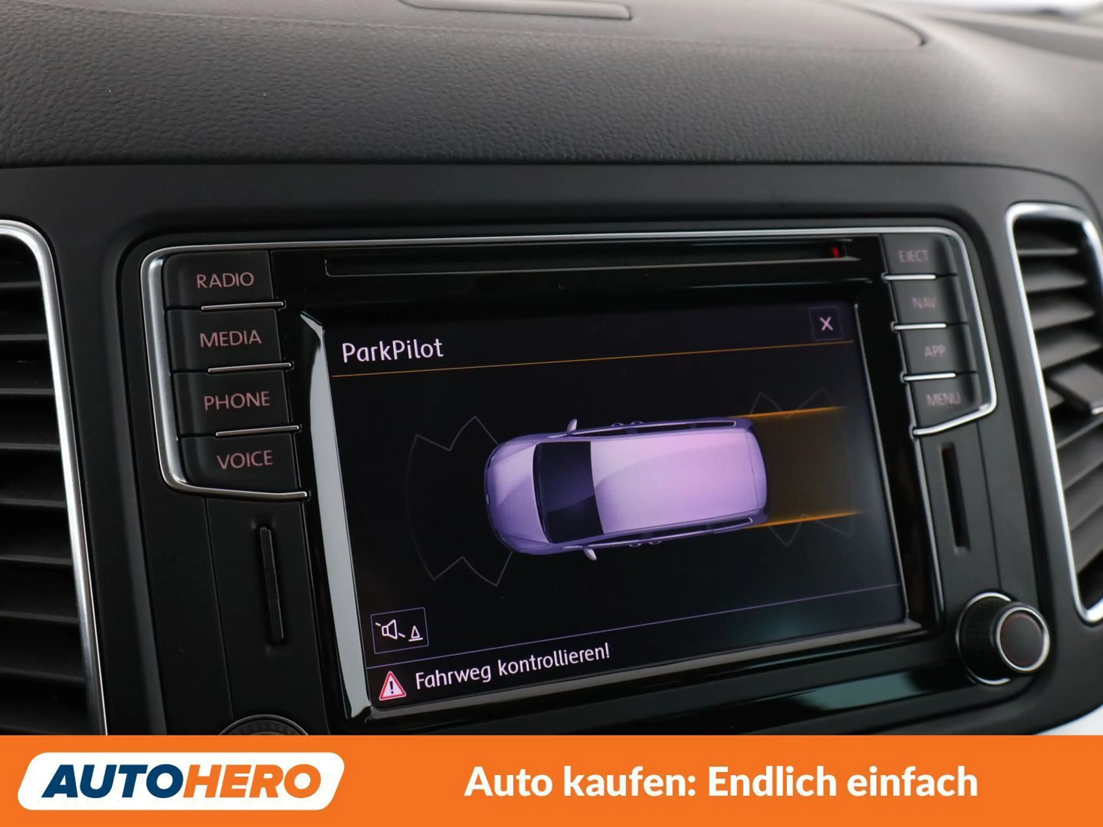 Volkswagen Sharan 2.0 TDI Comfortline BlueMotion Tech — photo 23