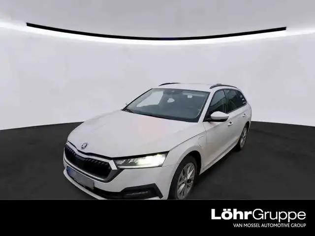 Skoda Octavia Combi iV 1.4 TSI DSG Ambition AHK