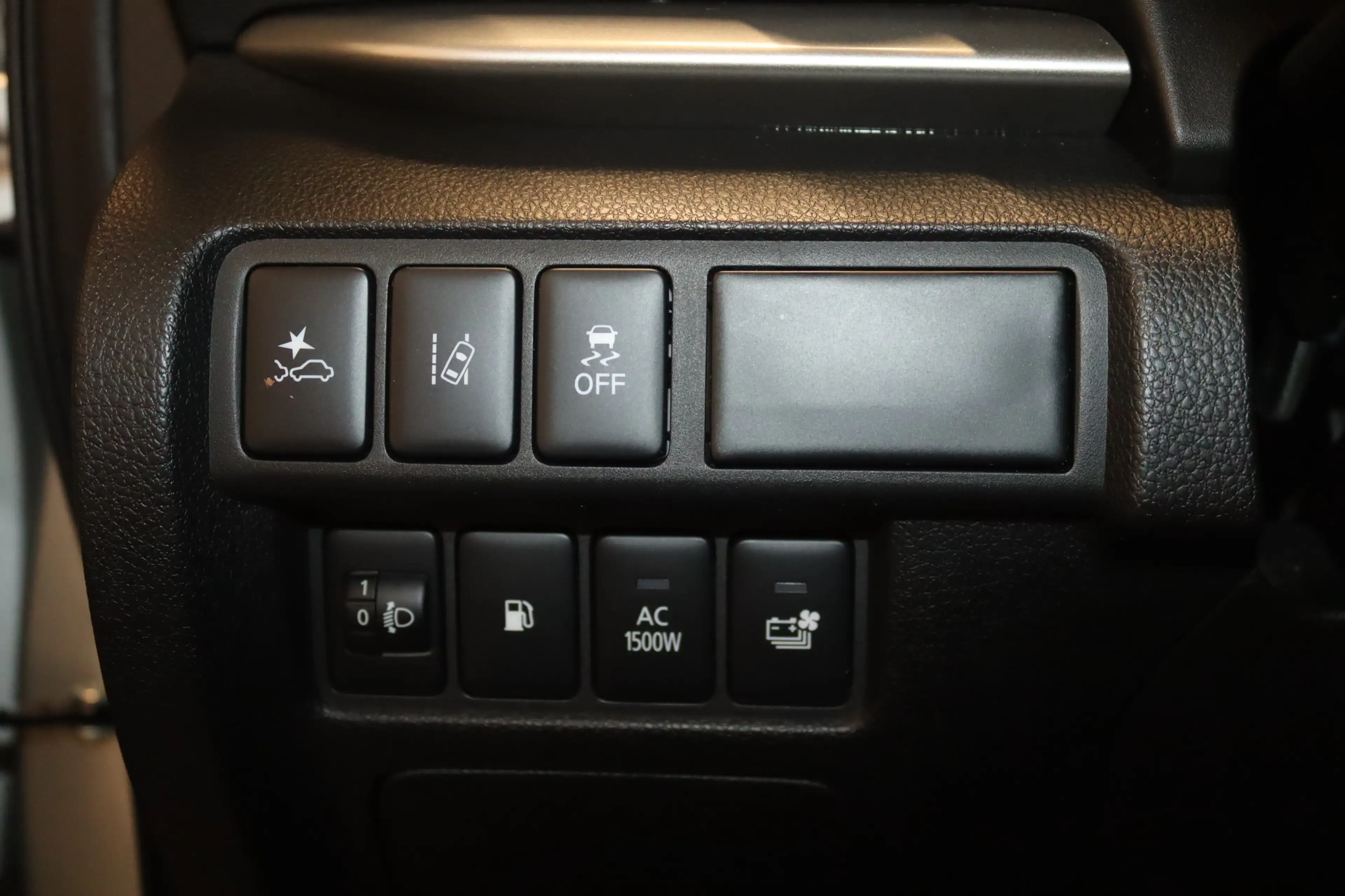 Mitsubishi Eclipse Cross Plus Select 4WD-360°-LED-4xSHZ-NAV — photo 10