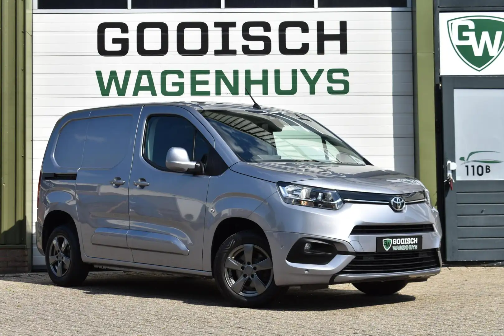Toyota Proace City 1.5 D-4D Professional | Carplay | Trekhaak | - 2