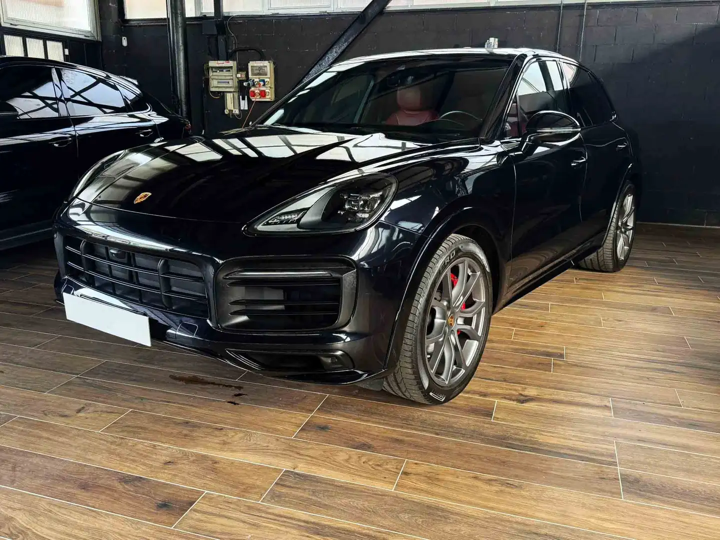 Porsche Cayenne Cayenne III 4.0 GTS tiptronic Noir - 1