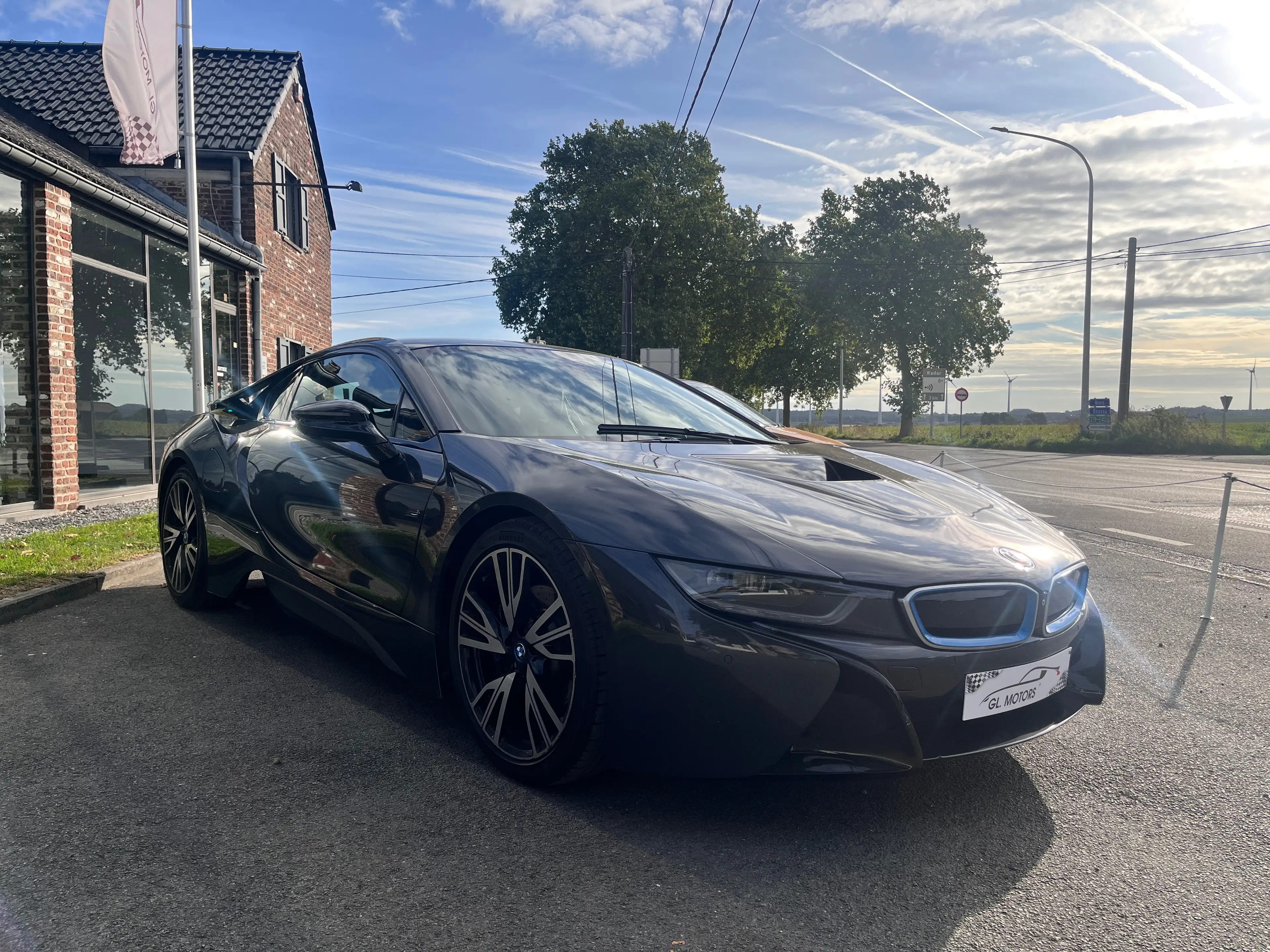 BMW i8 i8 11.6 kWh PHEV (266 kW) — photo 6