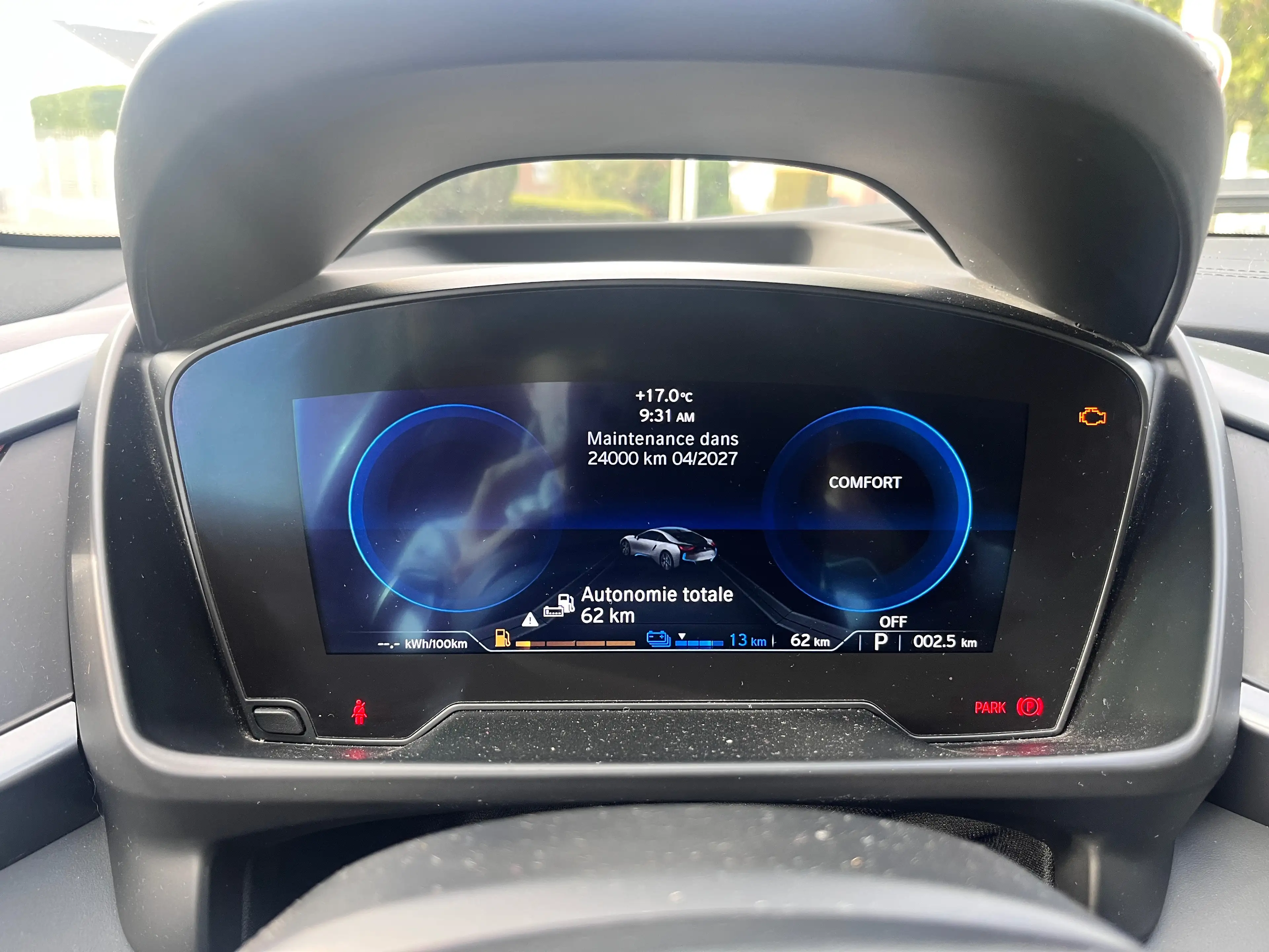 BMW i8 i8 11.6 kWh PHEV (266 kW) — photo 10