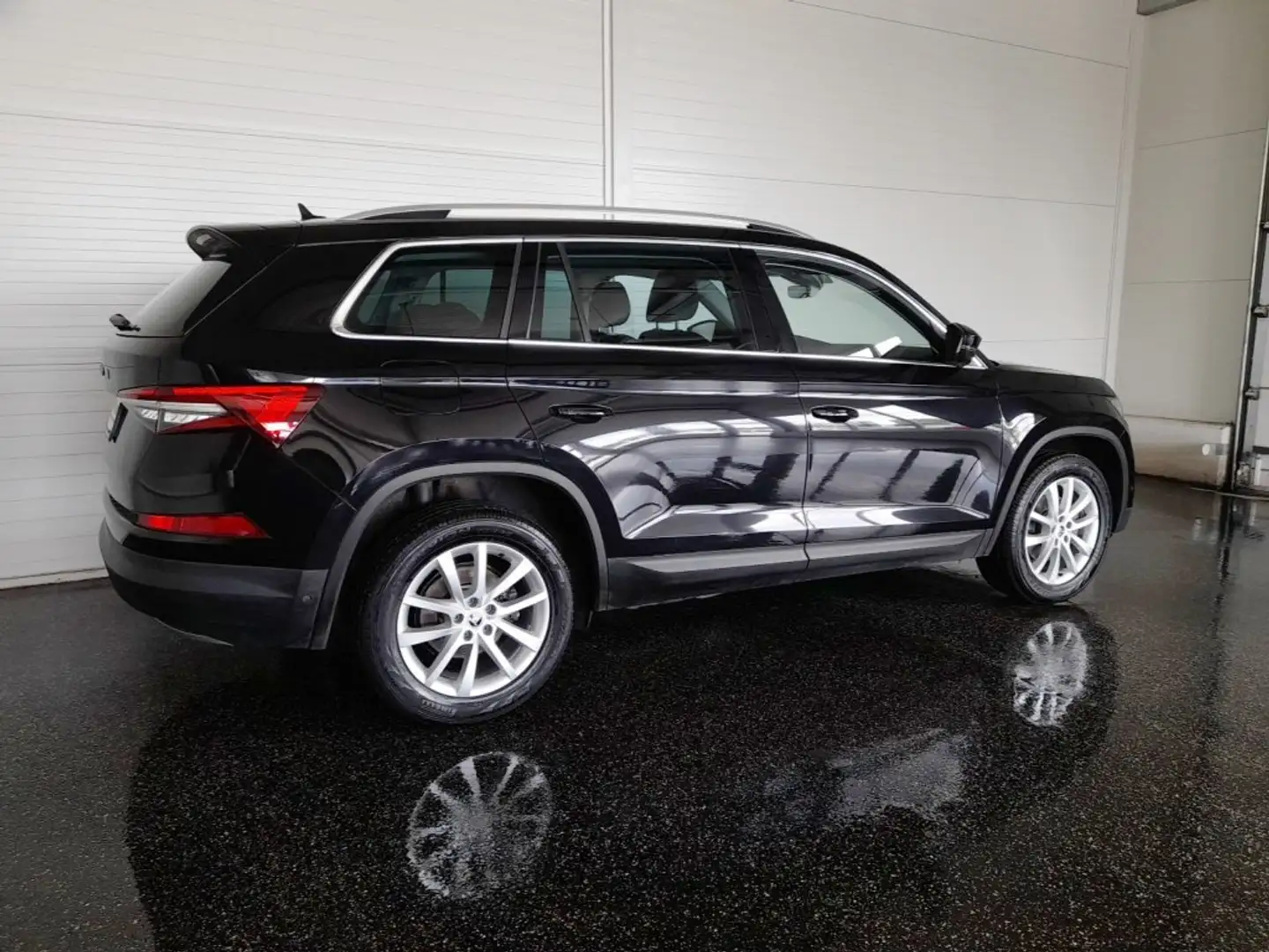 Skoda Kodiaq STYLE 2,0 TDI DSG *STANDHZG / MATRIX-LED / VIRTUELL / NAVI / AHV / ACC / MEMORY SPORTSITZE / E-KLAPPE / KEYLESS* Schwarz - 2