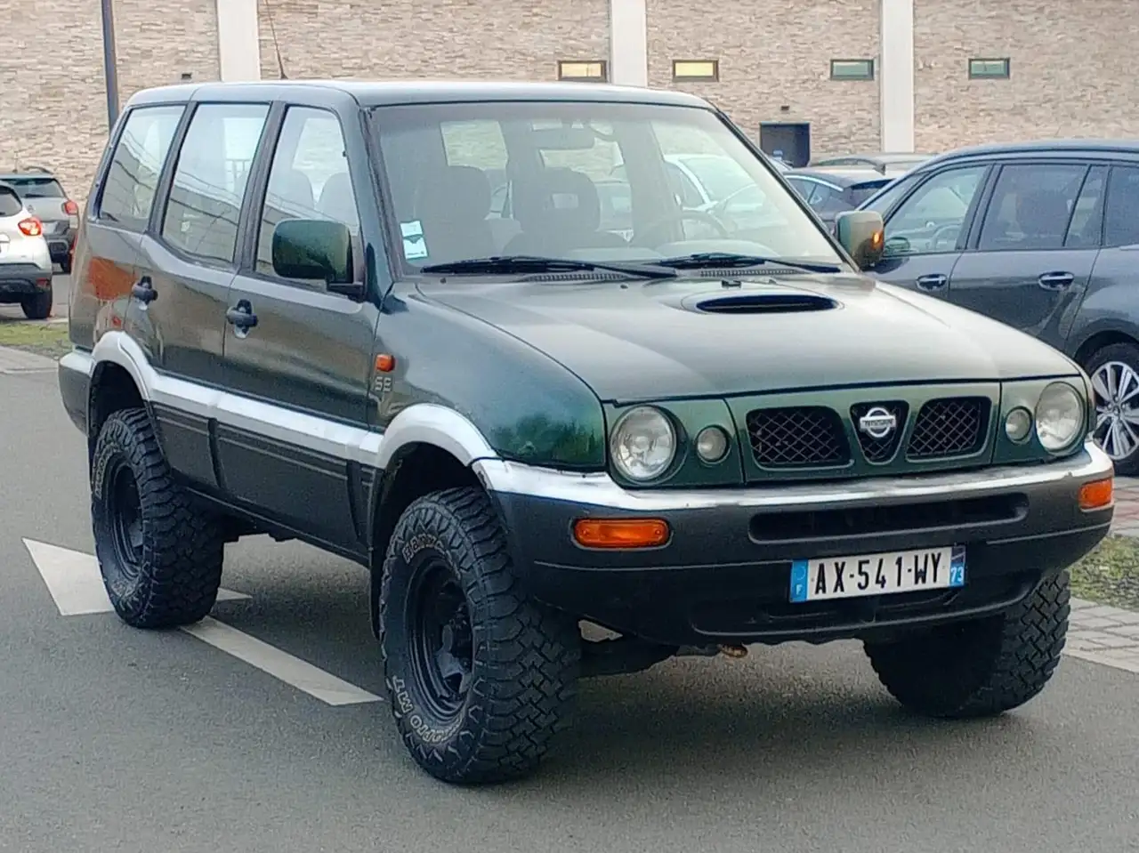 Nissan Terrano 2.7 TDi SE