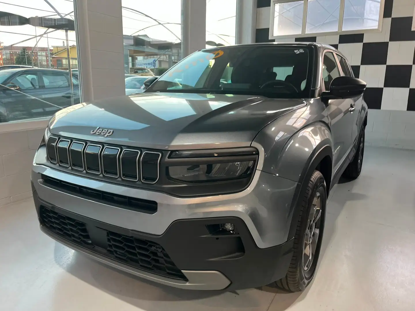 Jeep Avenger Avenger 1.2 Turbo 100 CV Longitude Gris - 2