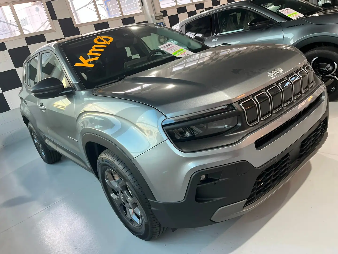 Jeep Avenger Avenger 1.2 Turbo 100 CV Longitude Gris - 1