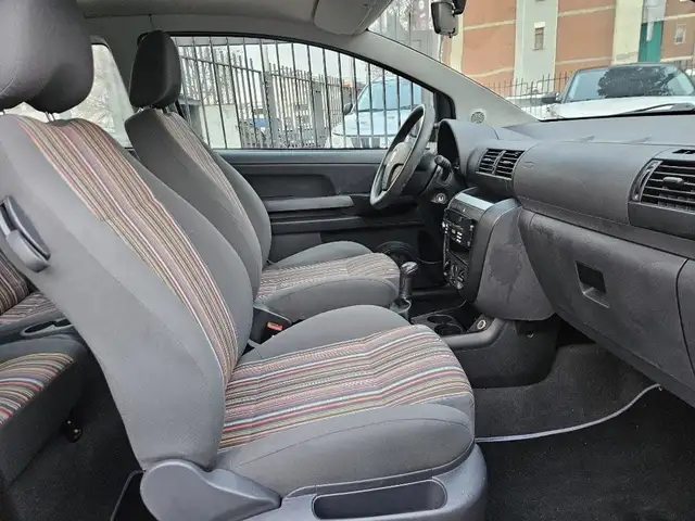 Volkswagen Fox view 10