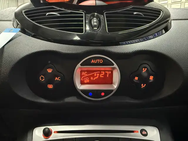 Renault Twingo view 8